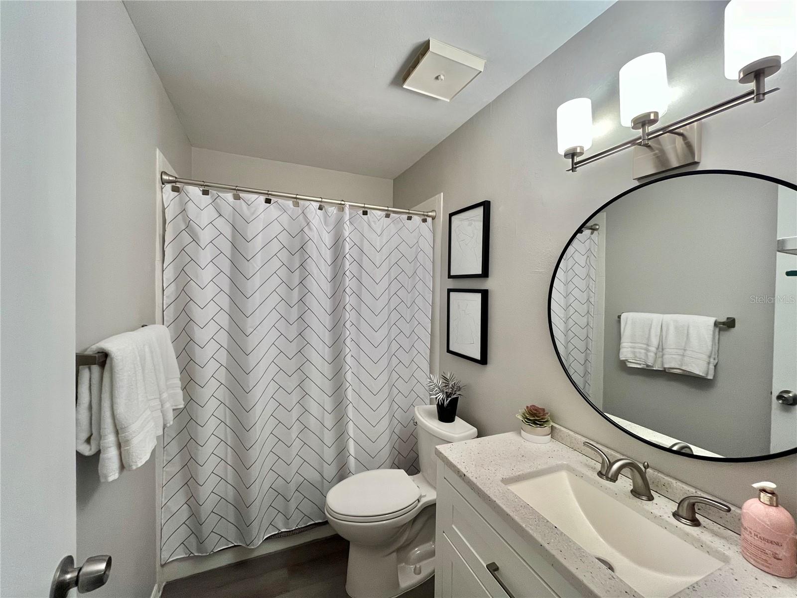 HUNTER'S GLEN CONDO - Residential