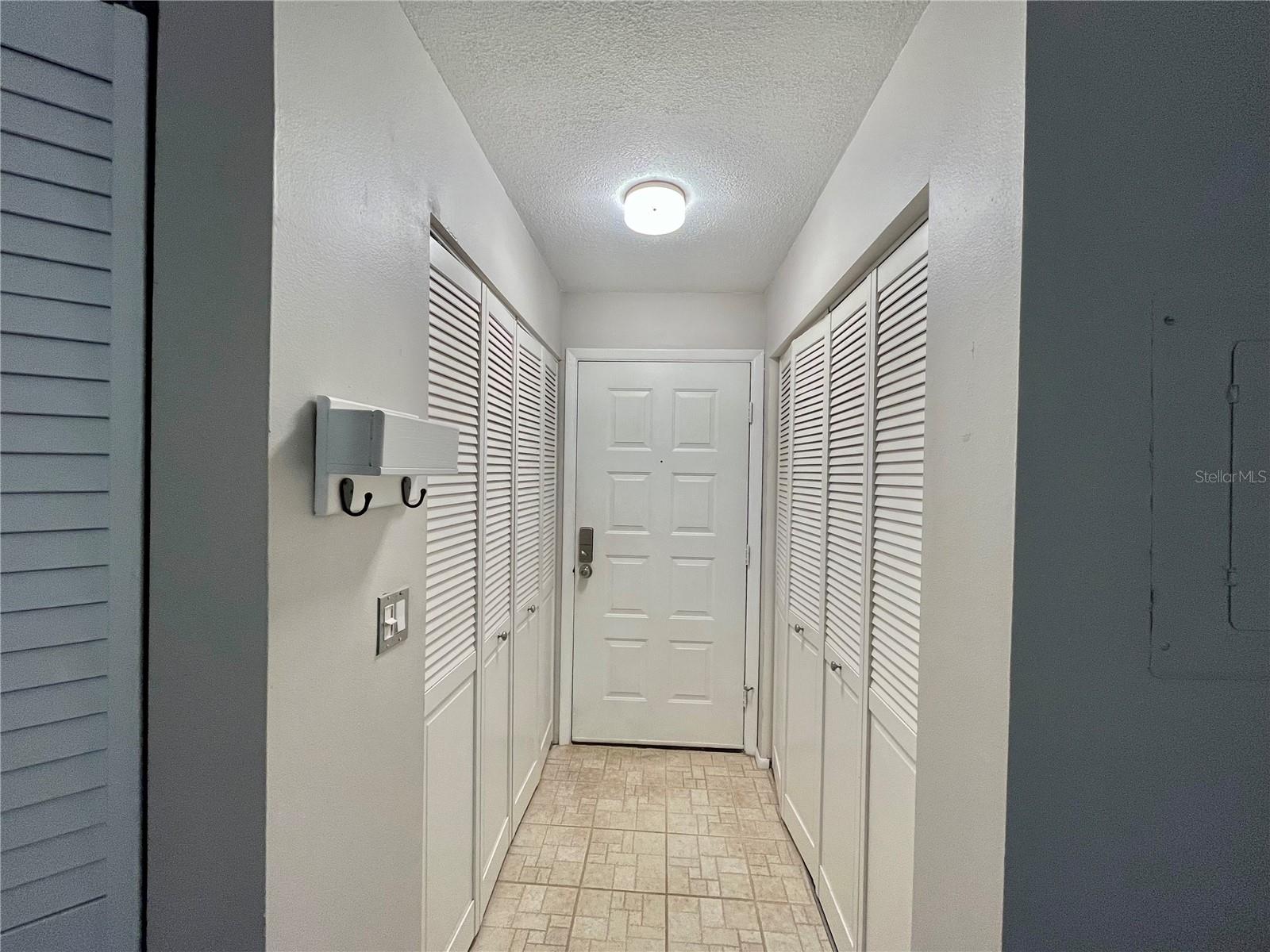 HUNTER'S GLEN CONDO - Residential