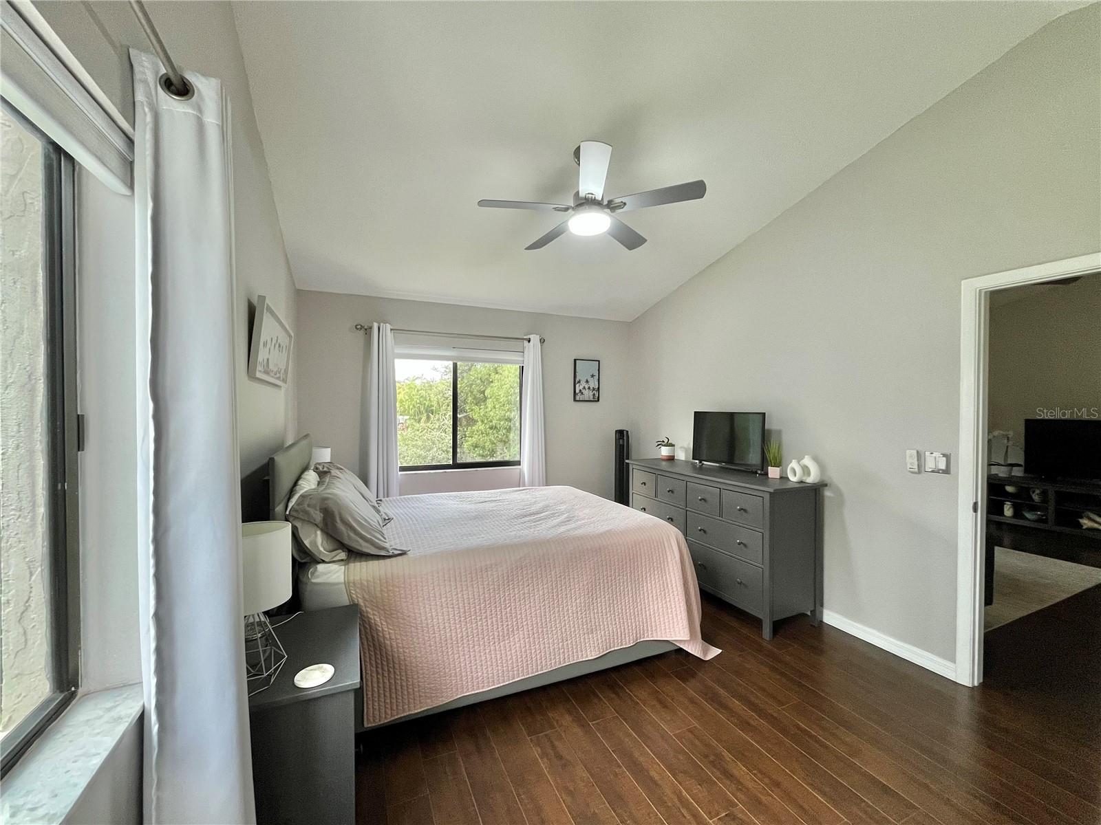 HUNTER'S GLEN CONDO - Residential