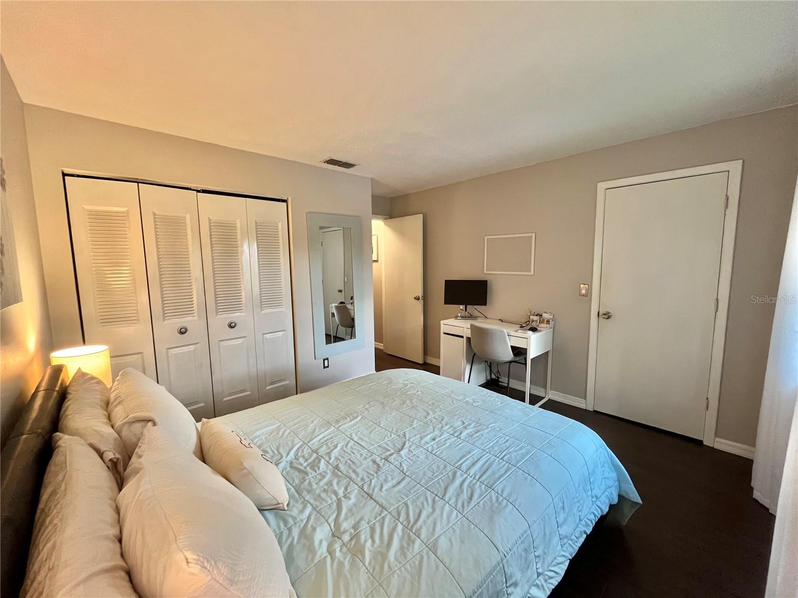 HUNTER'S GLEN CONDO - Residential