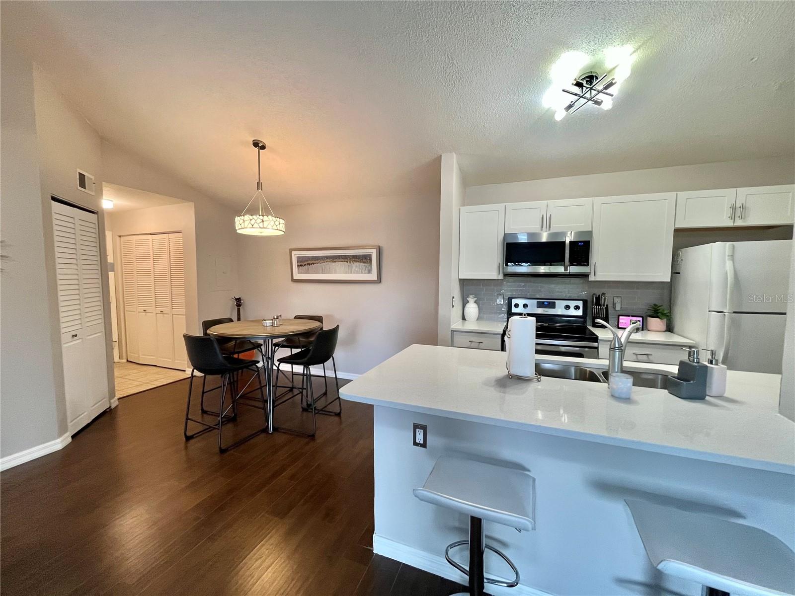 HUNTER'S GLEN CONDO - Residential