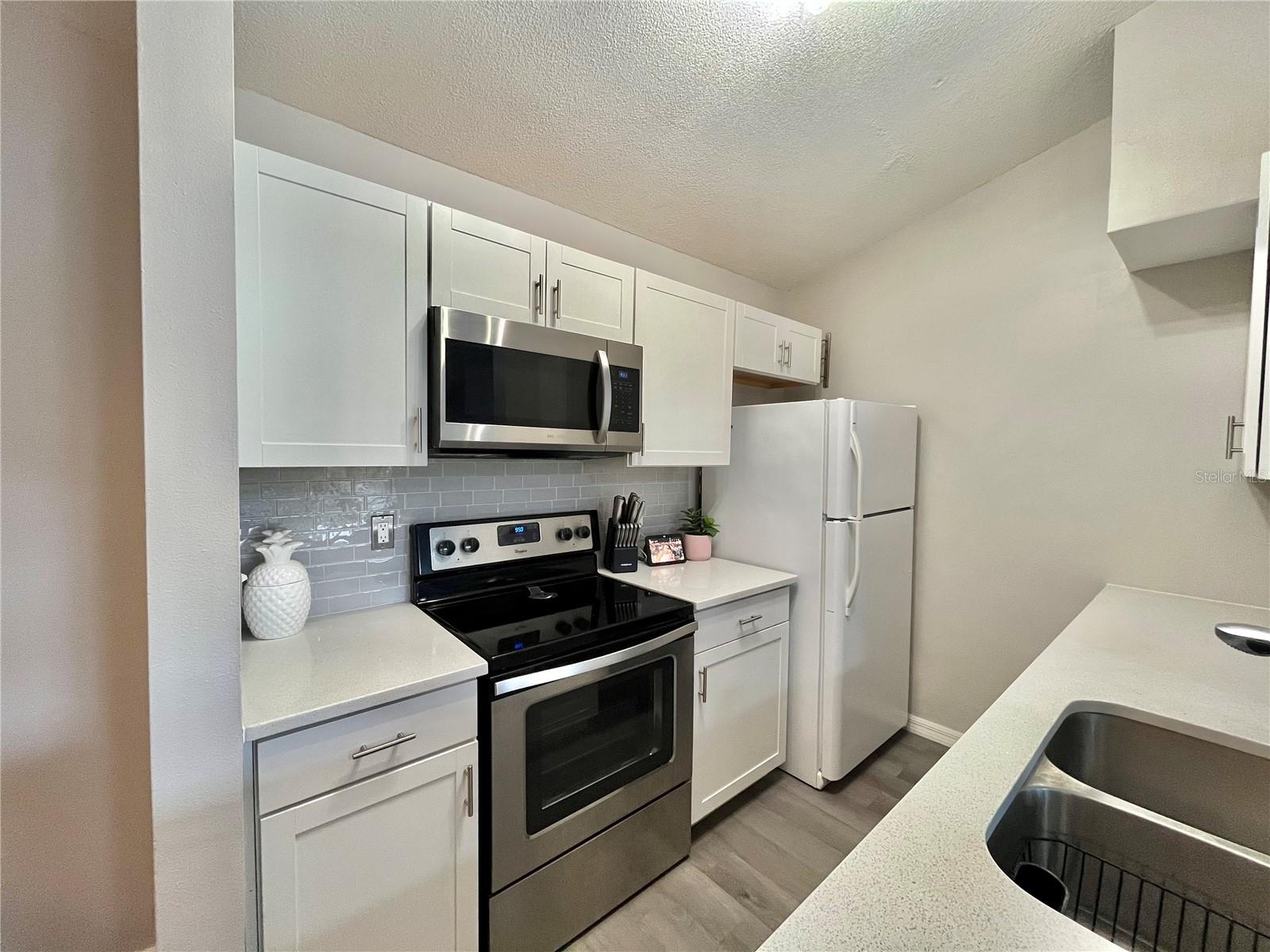 HUNTER'S GLEN CONDO - Residential