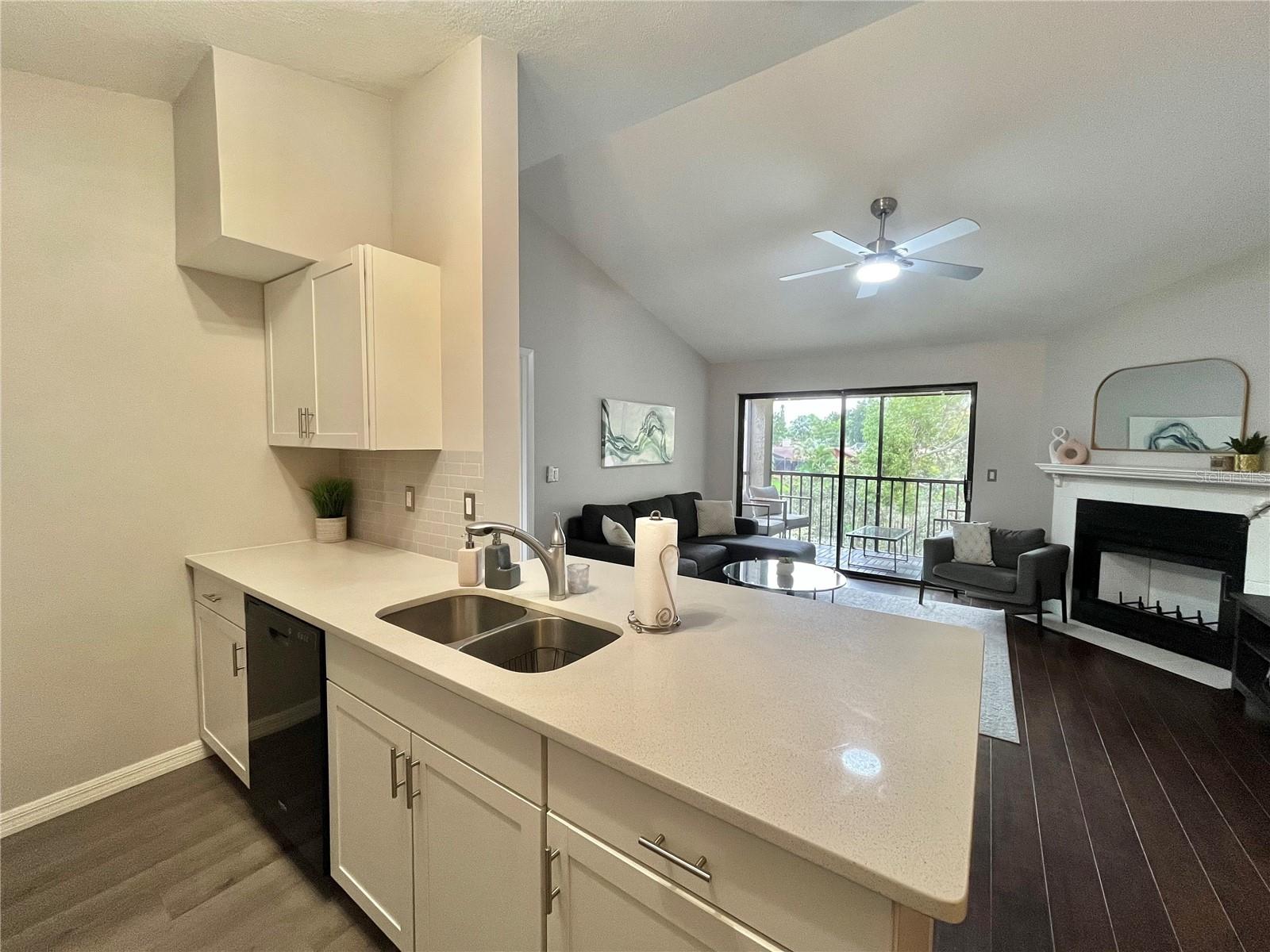 HUNTER'S GLEN CONDO - Residential