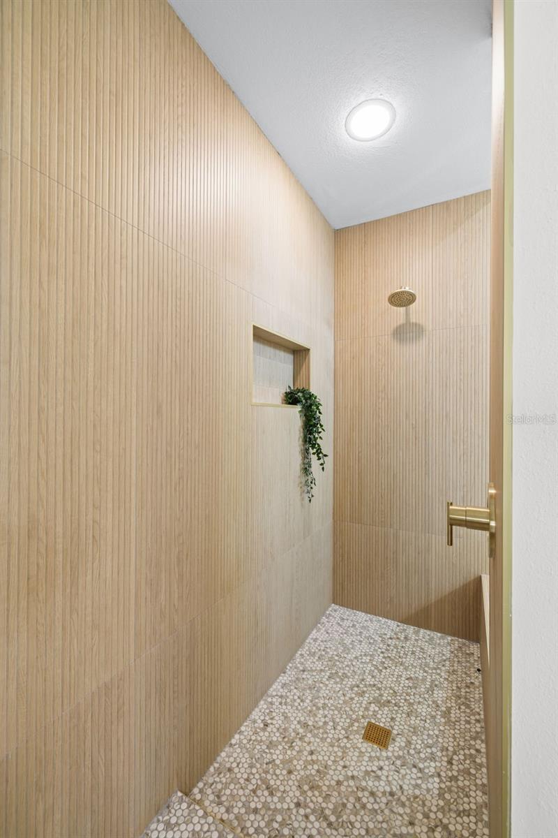 WEATHERSTONE - Residential