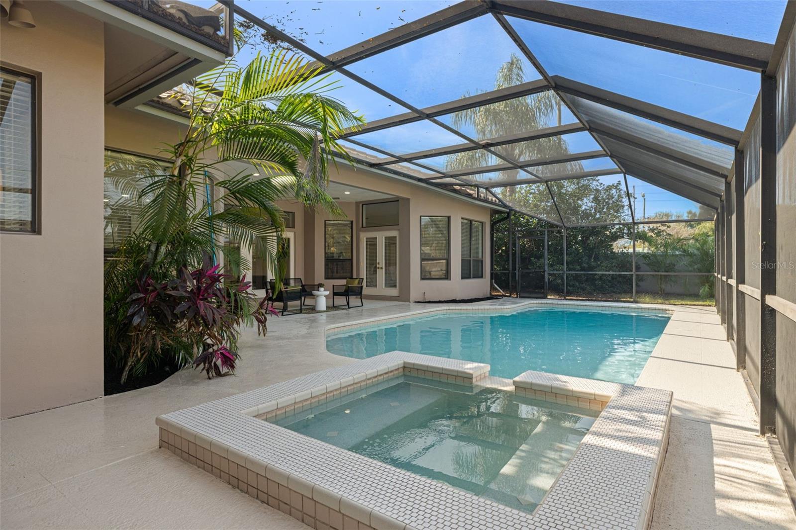 WEATHERSTONE - Residential