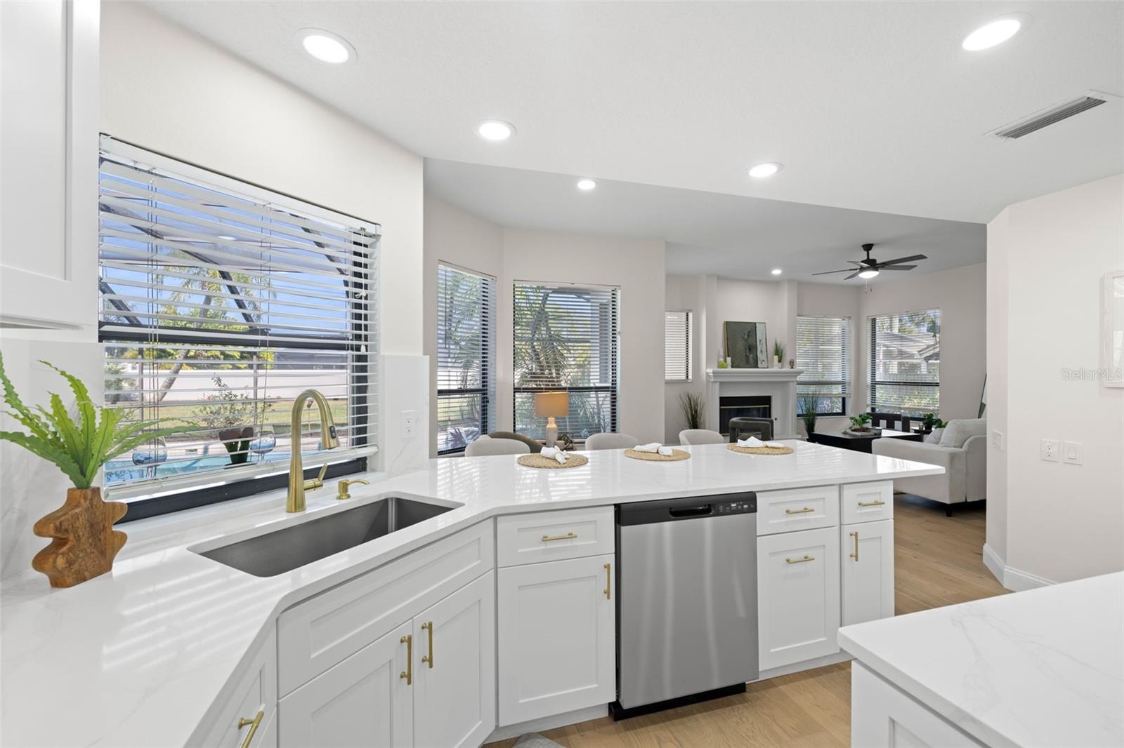 WEATHERSTONE - Residential