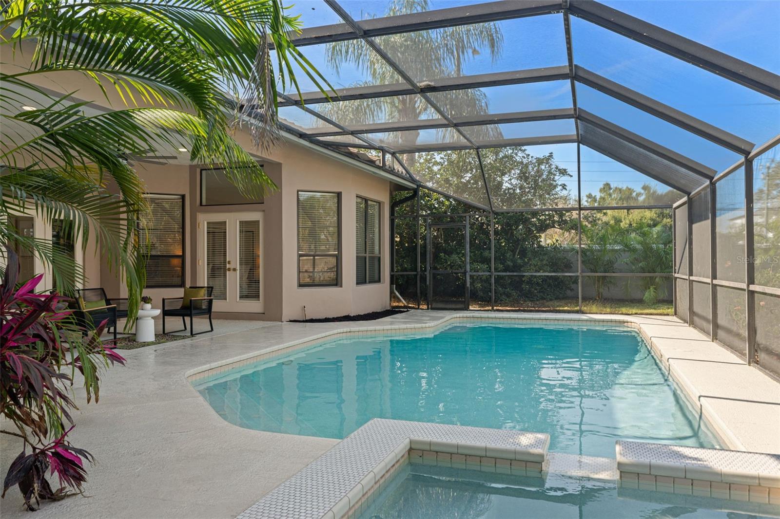 WEATHERSTONE - Residential