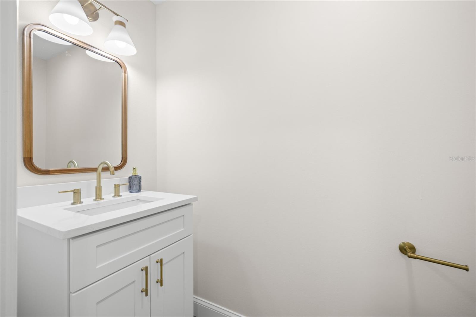 WEATHERSTONE - Residential