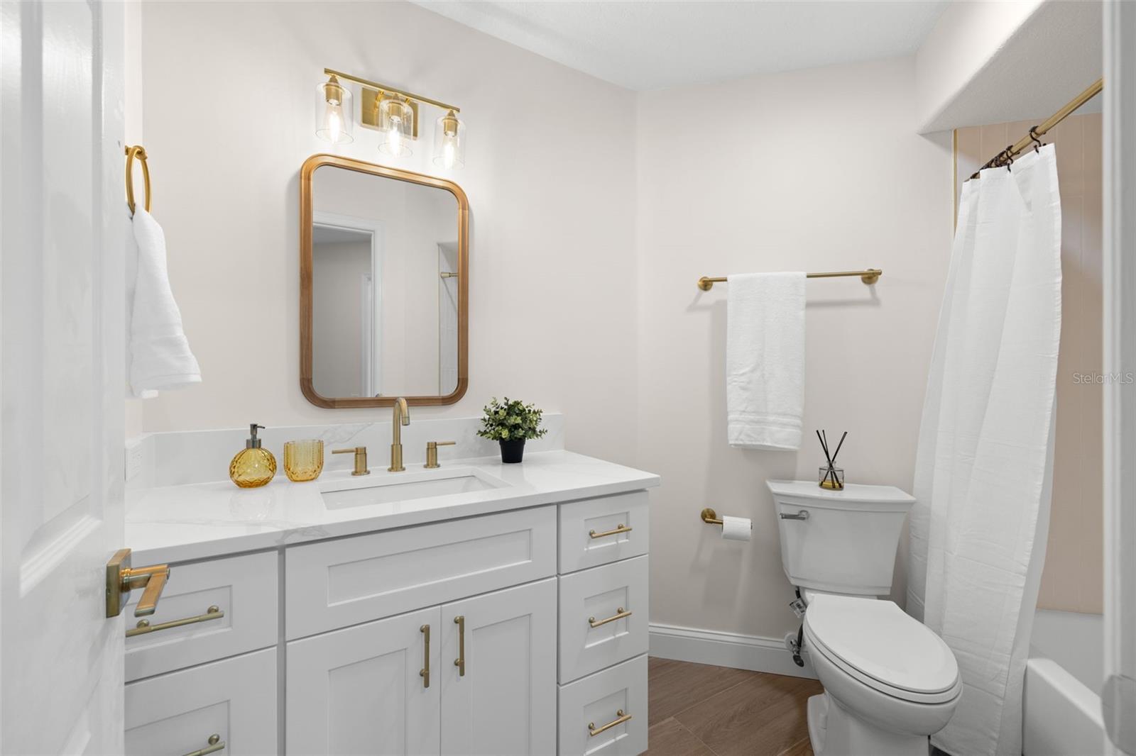 WEATHERSTONE - Residential