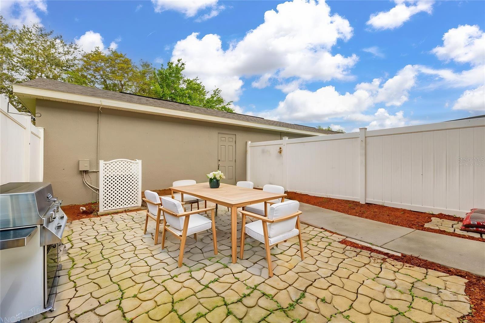 LAKES/WINDERMERE-LK REAMS TWNH - Residential