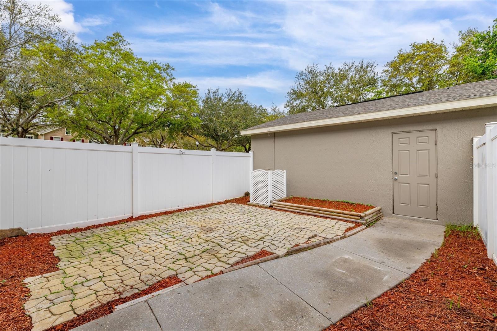 LAKES/WINDERMERE-LK REAMS TWNH - Residential