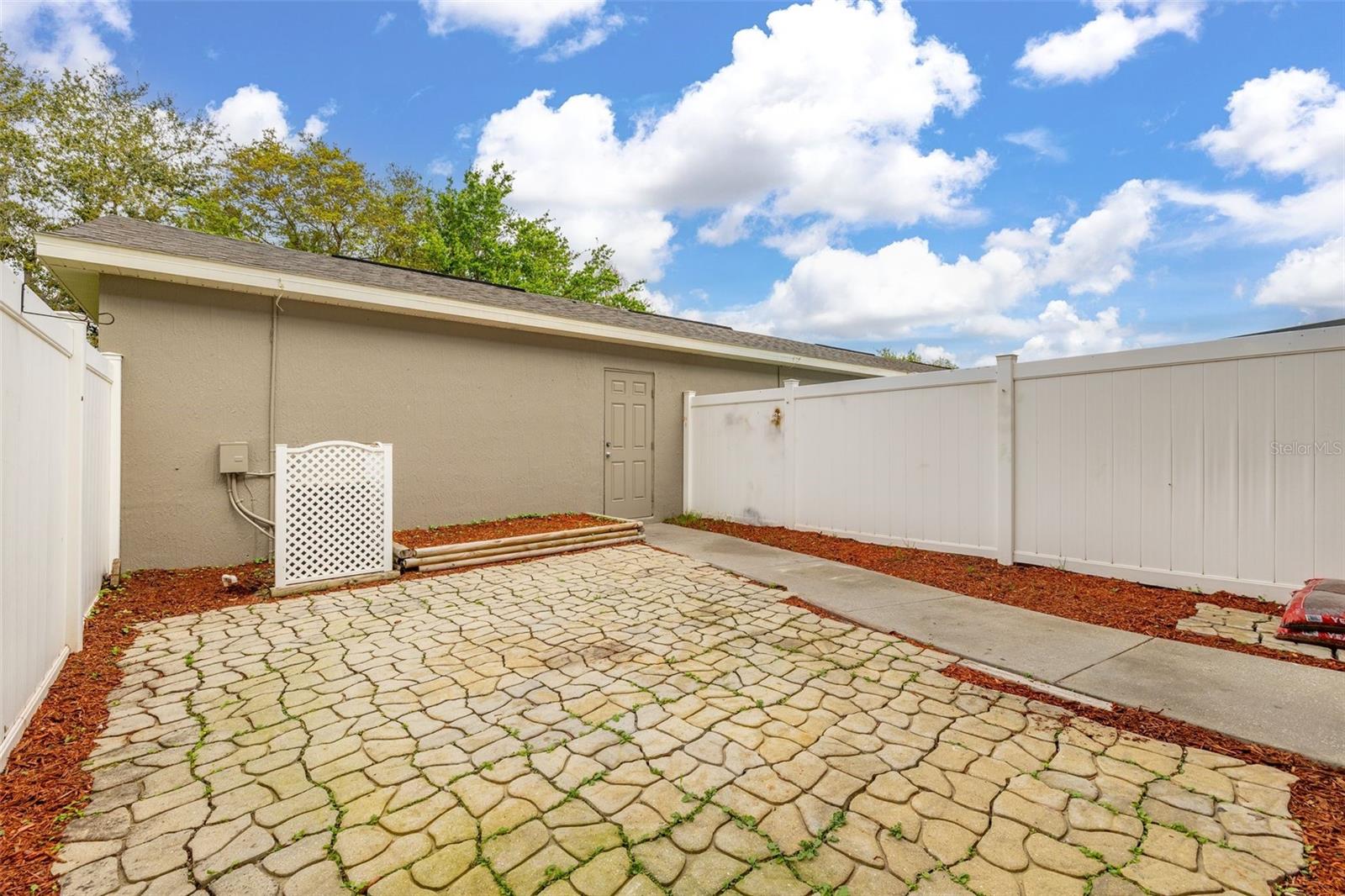 LAKES/WINDERMERE-LK REAMS TWNH - Residential