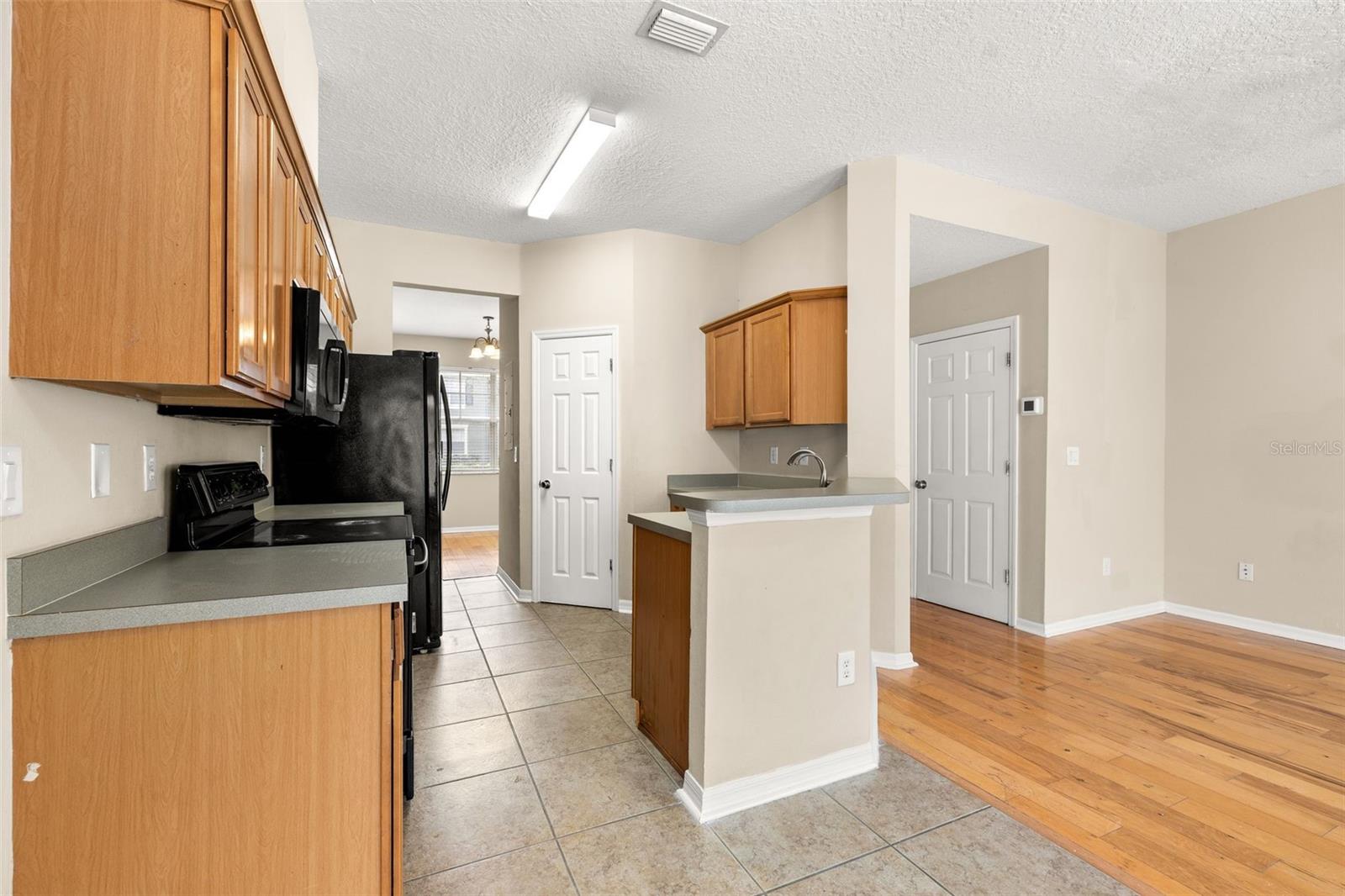 LAKES/WINDERMERE-LK REAMS TWNH - Residential