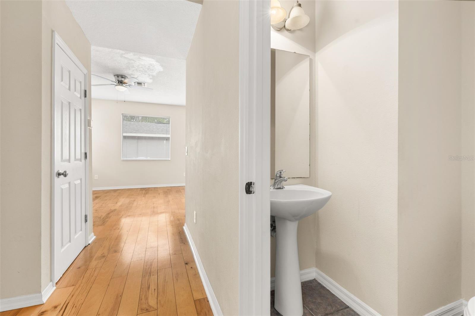 LAKES/WINDERMERE-LK REAMS TWNH - Residential