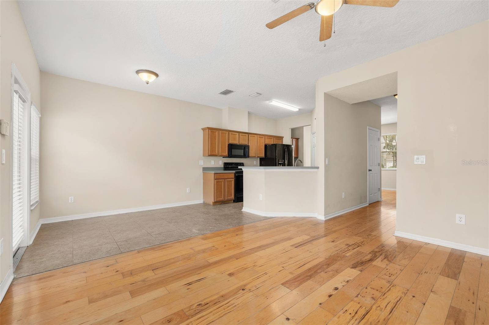 LAKES/WINDERMERE-LK REAMS TWNH - Residential