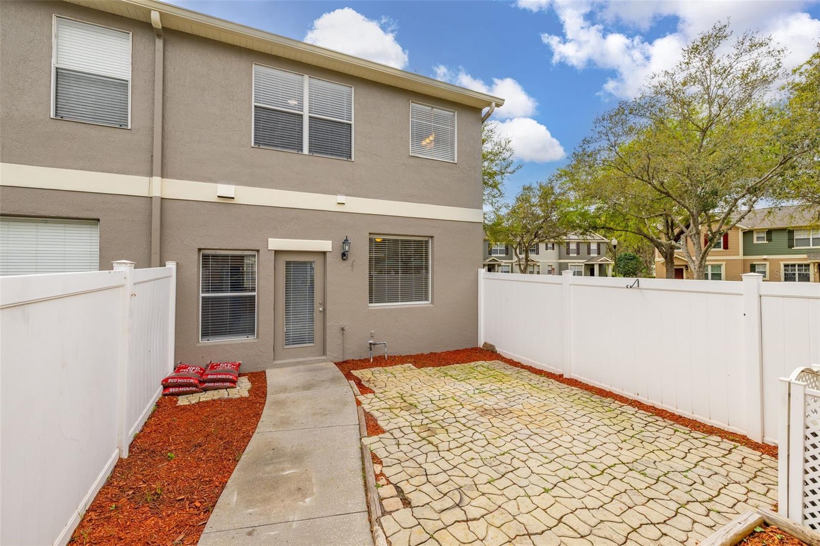 LAKES/WINDERMERE-LK REAMS TWNH - Residential