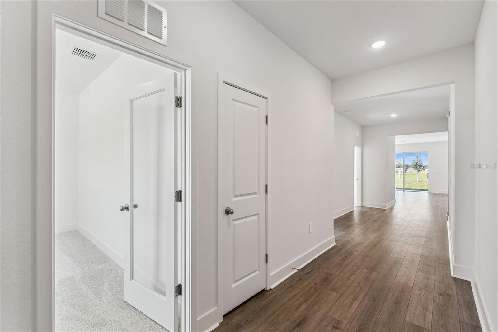 EDEN CREST - Residential