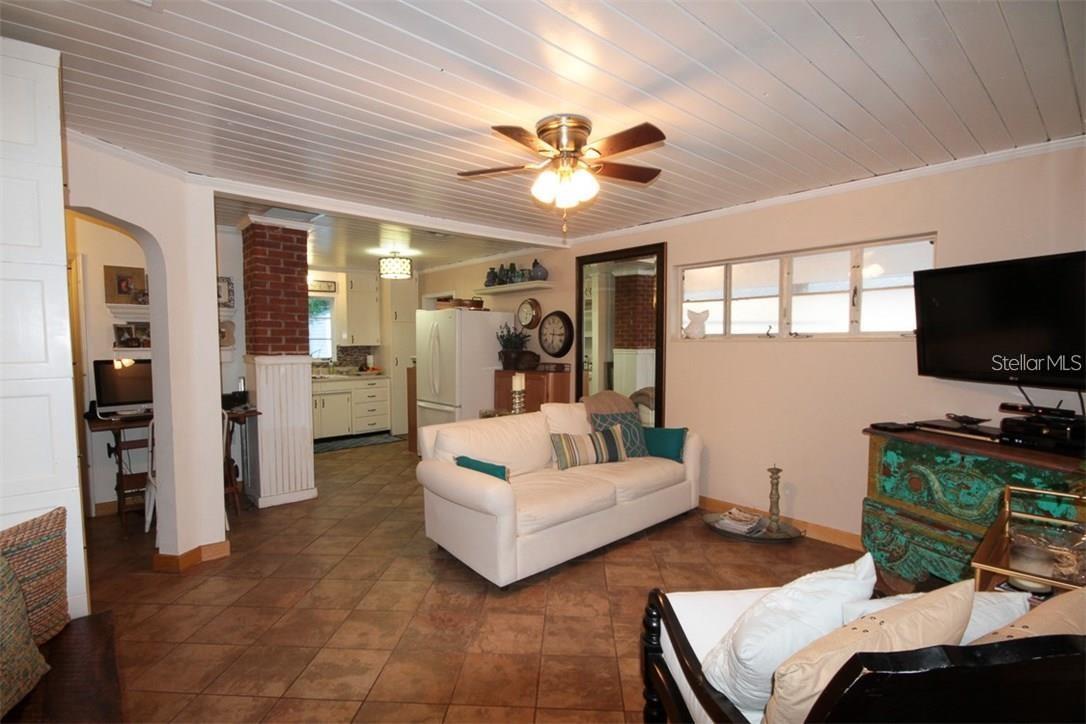 BRUNKS ADD TO CITY OF SARASOTA - Residential Lease