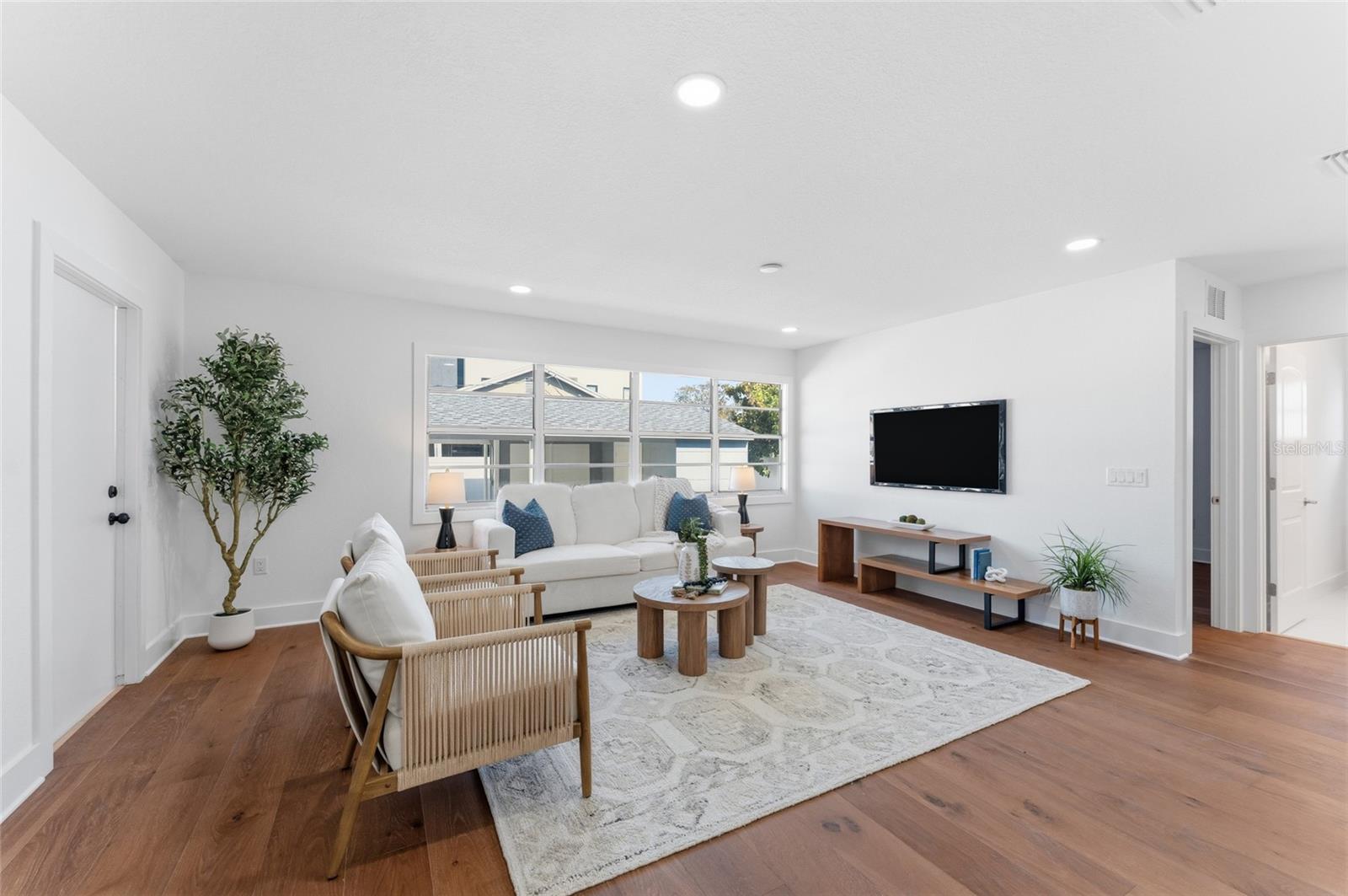 OAKLYN - Residential Lease