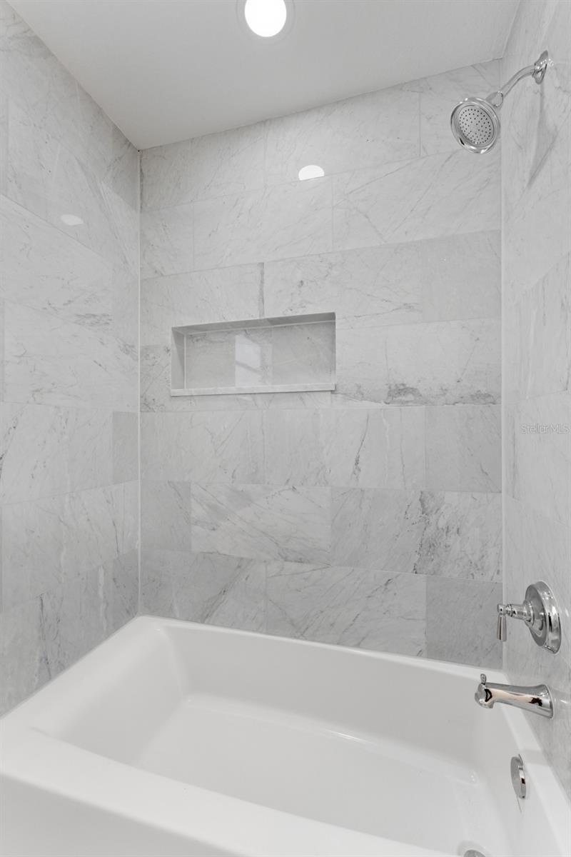 OAKLYN - Residential Lease