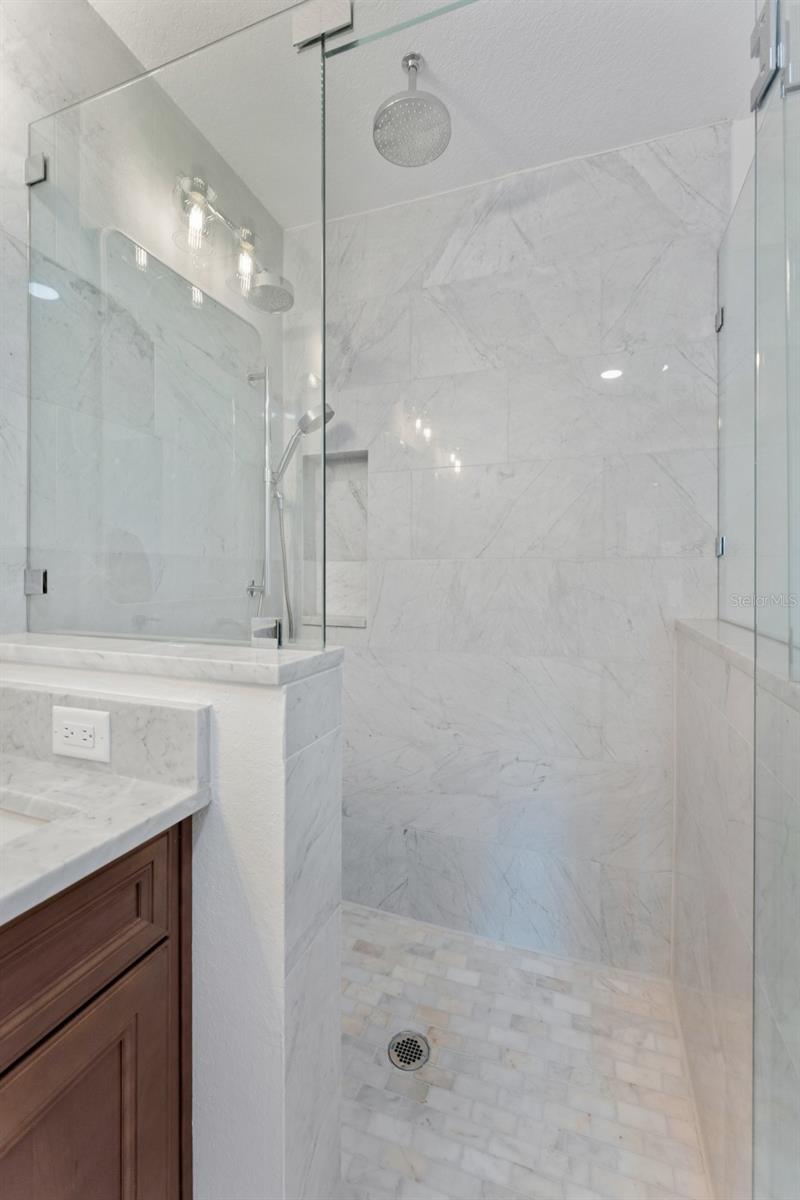 OAKLYN - Residential Lease