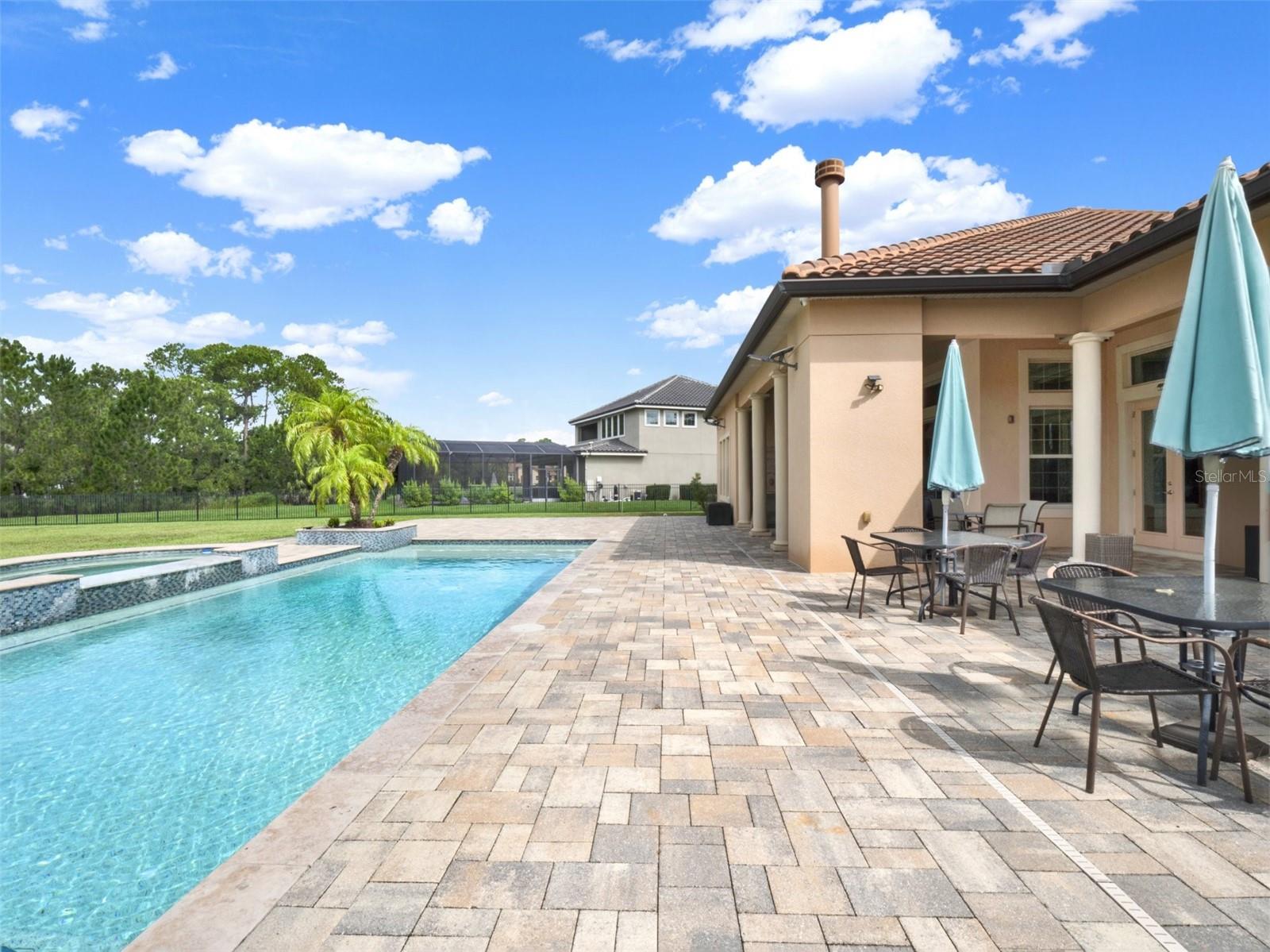 STEEPLE CHASE - Residential