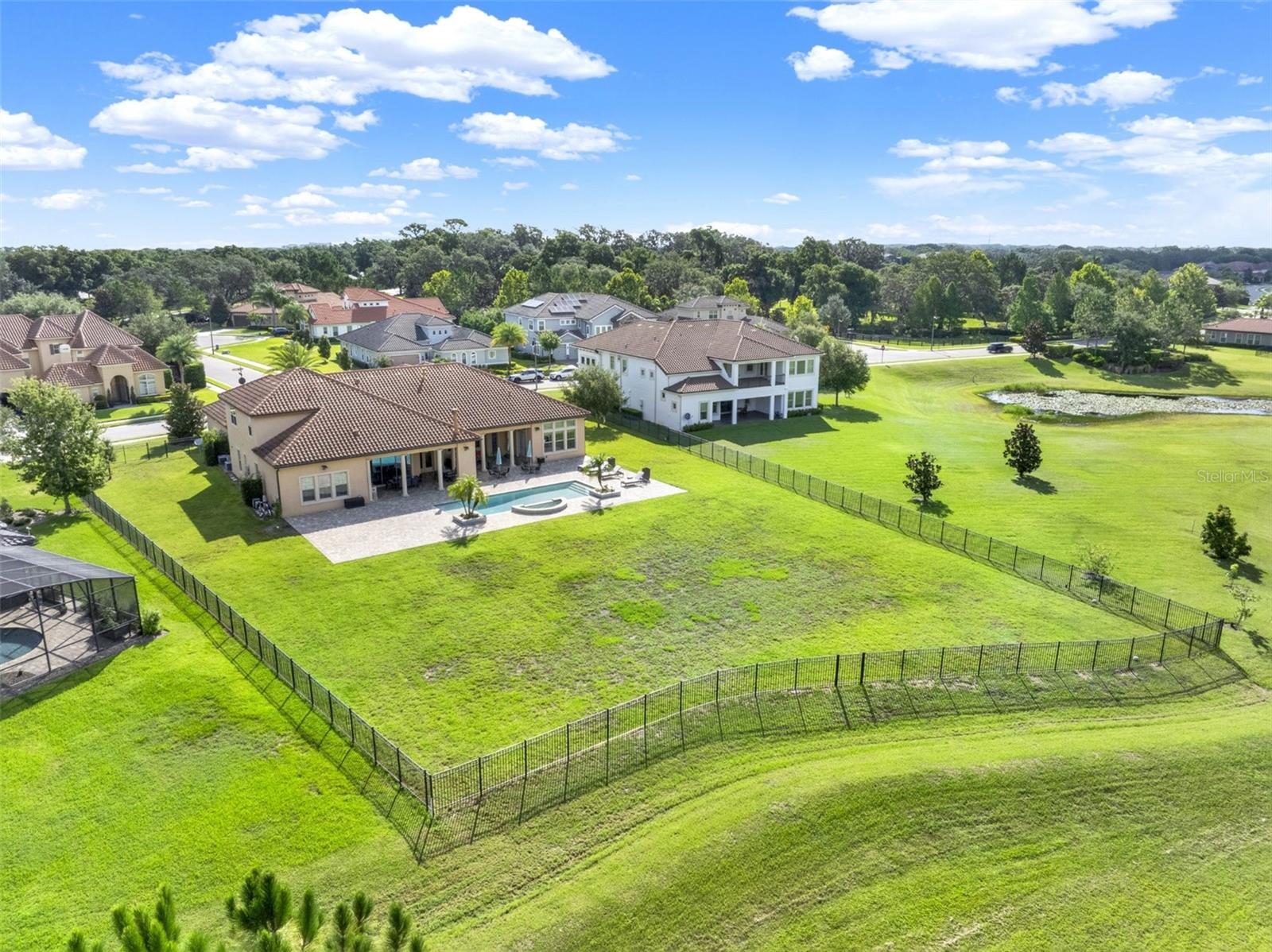 STEEPLE CHASE - Residential