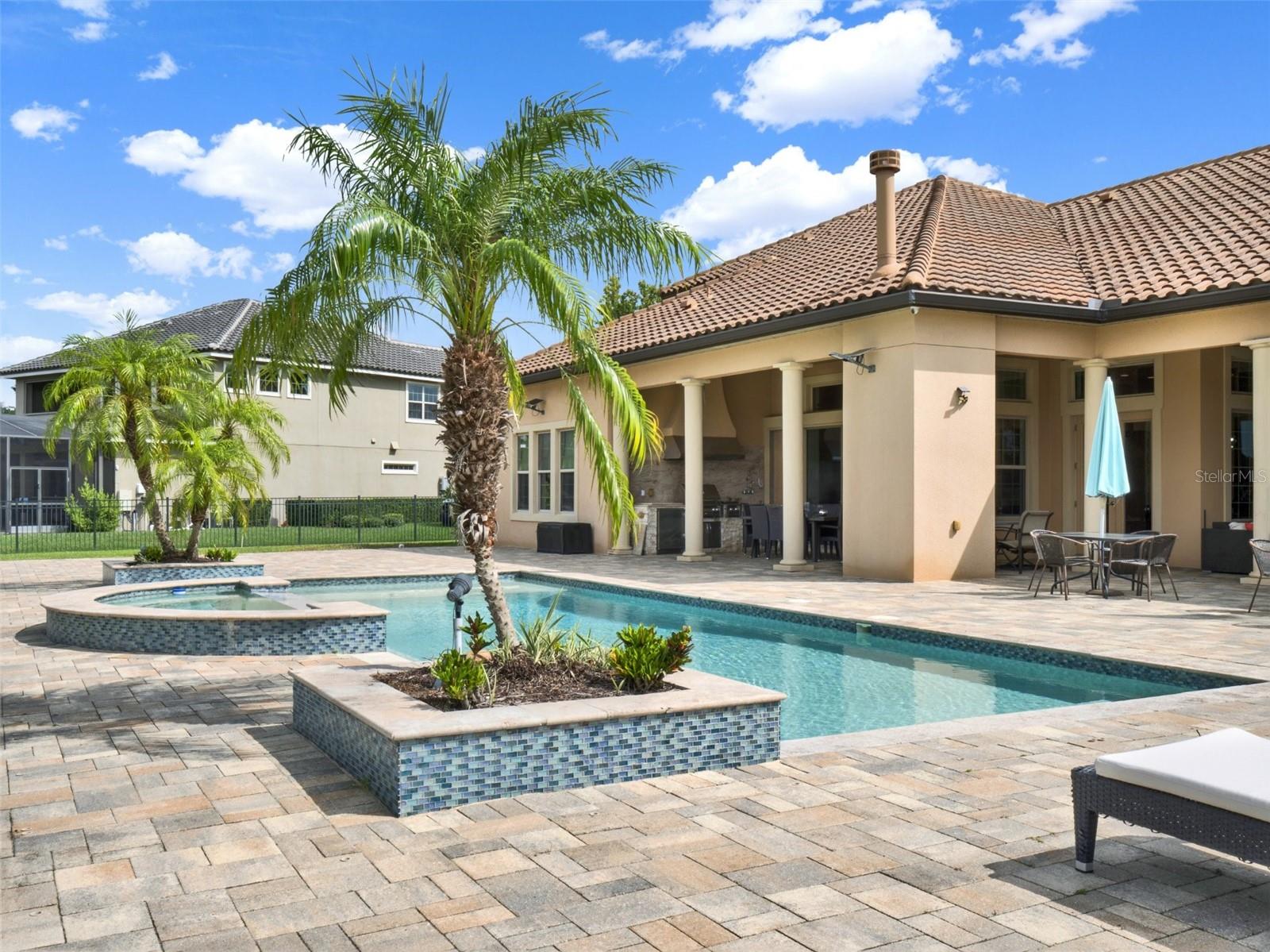 STEEPLE CHASE - Residential