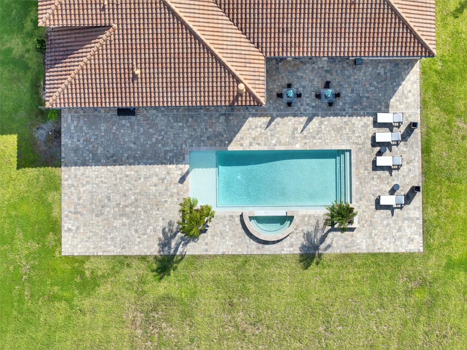 STEEPLE CHASE - Residential