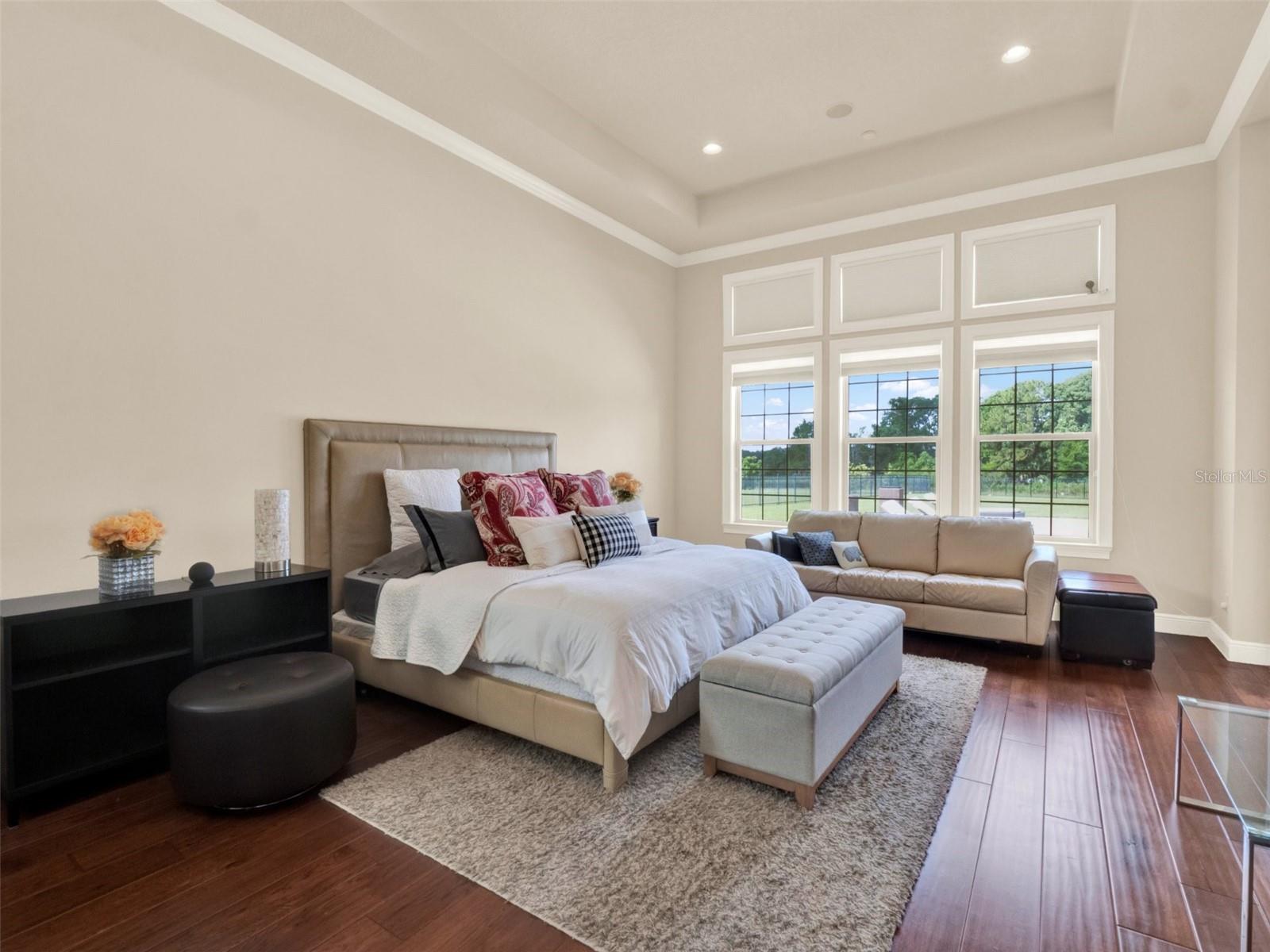 STEEPLE CHASE - Residential