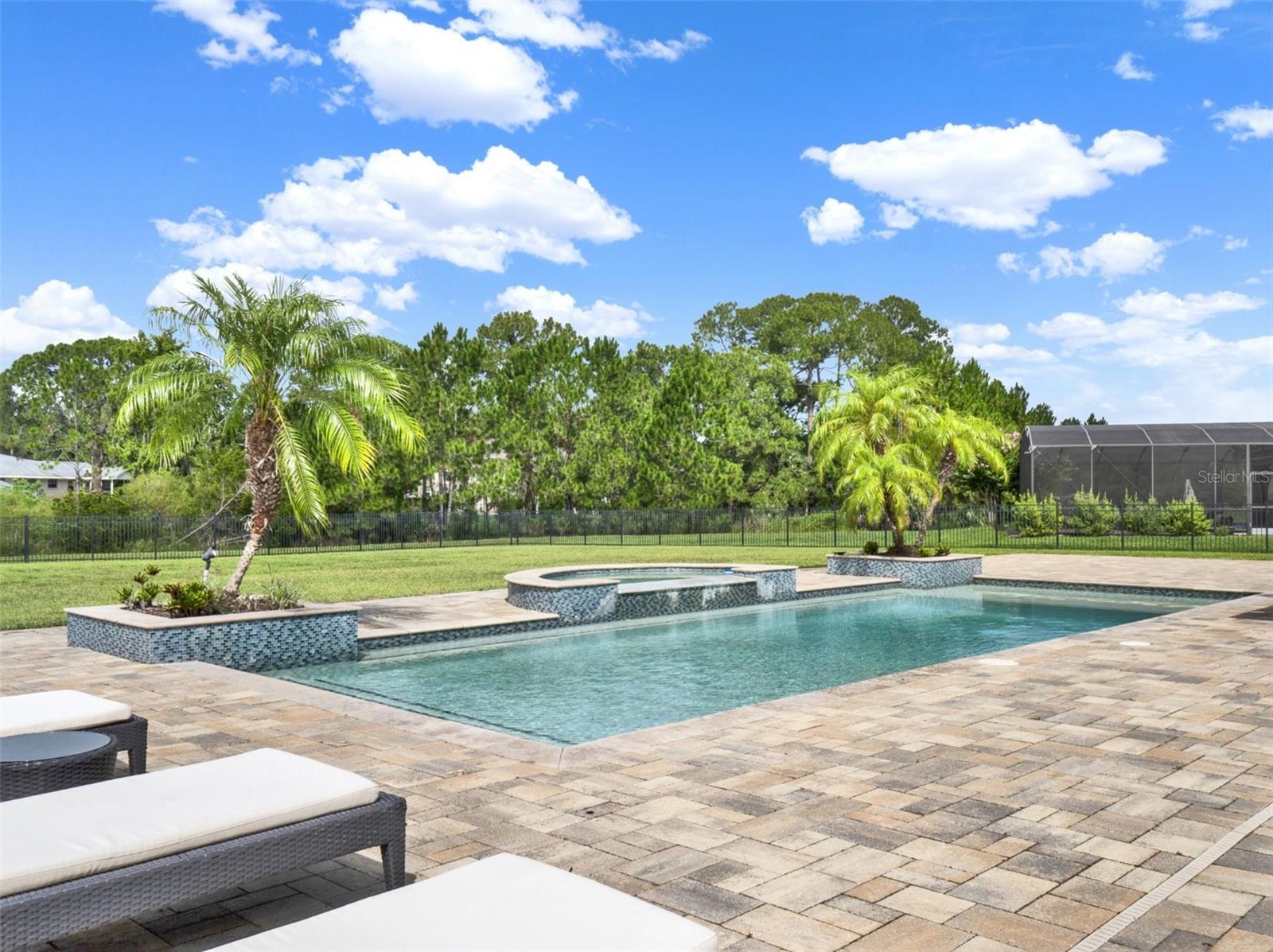 STEEPLE CHASE - Residential