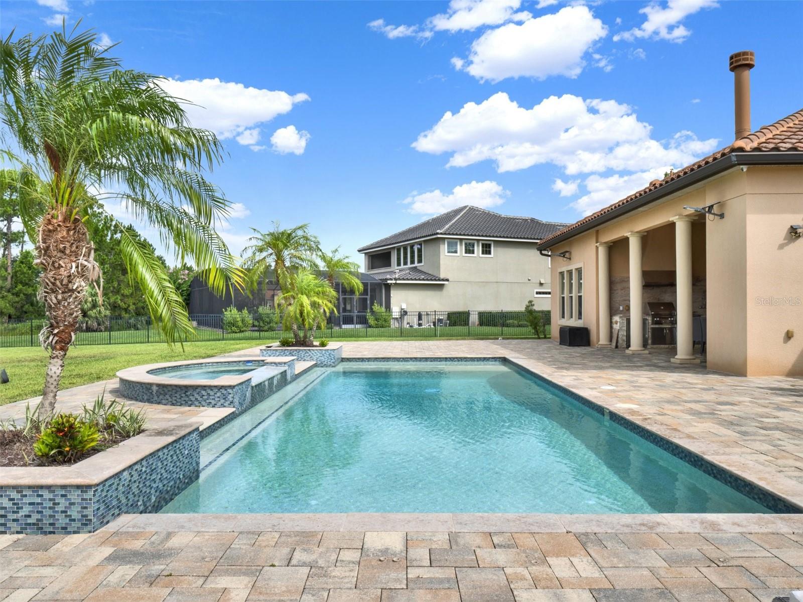 STEEPLE CHASE - Residential