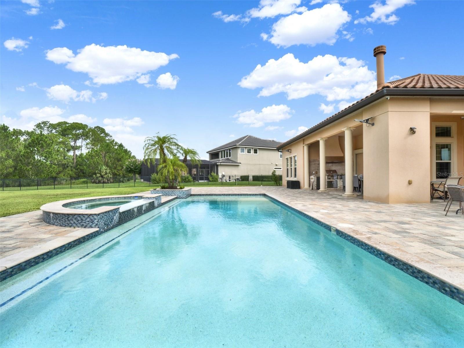 STEEPLE CHASE - Residential