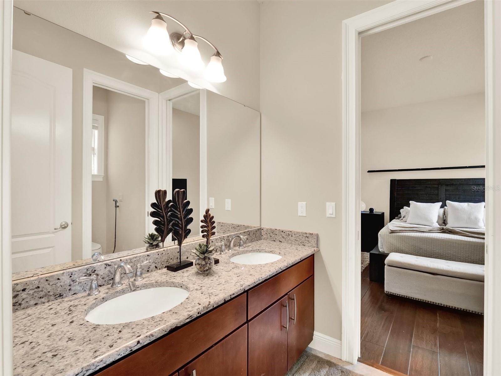 STEEPLE CHASE - Residential