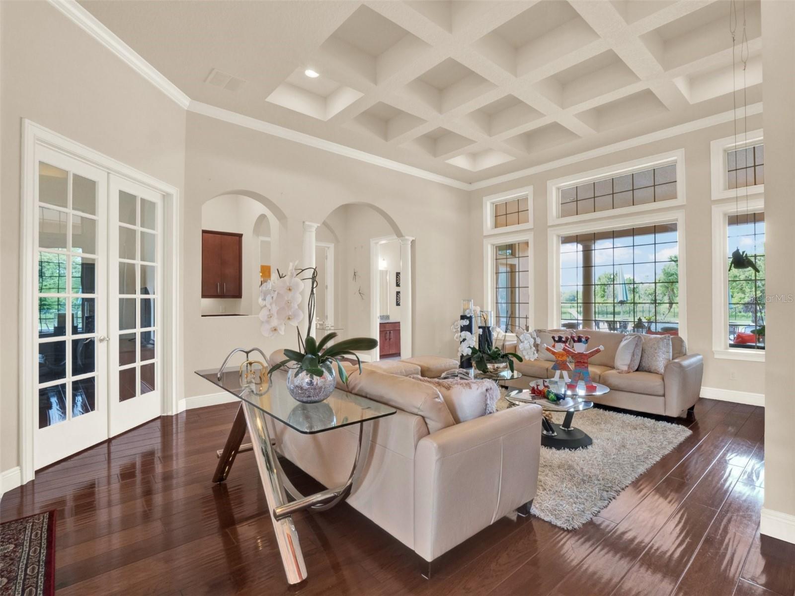 STEEPLE CHASE - Residential