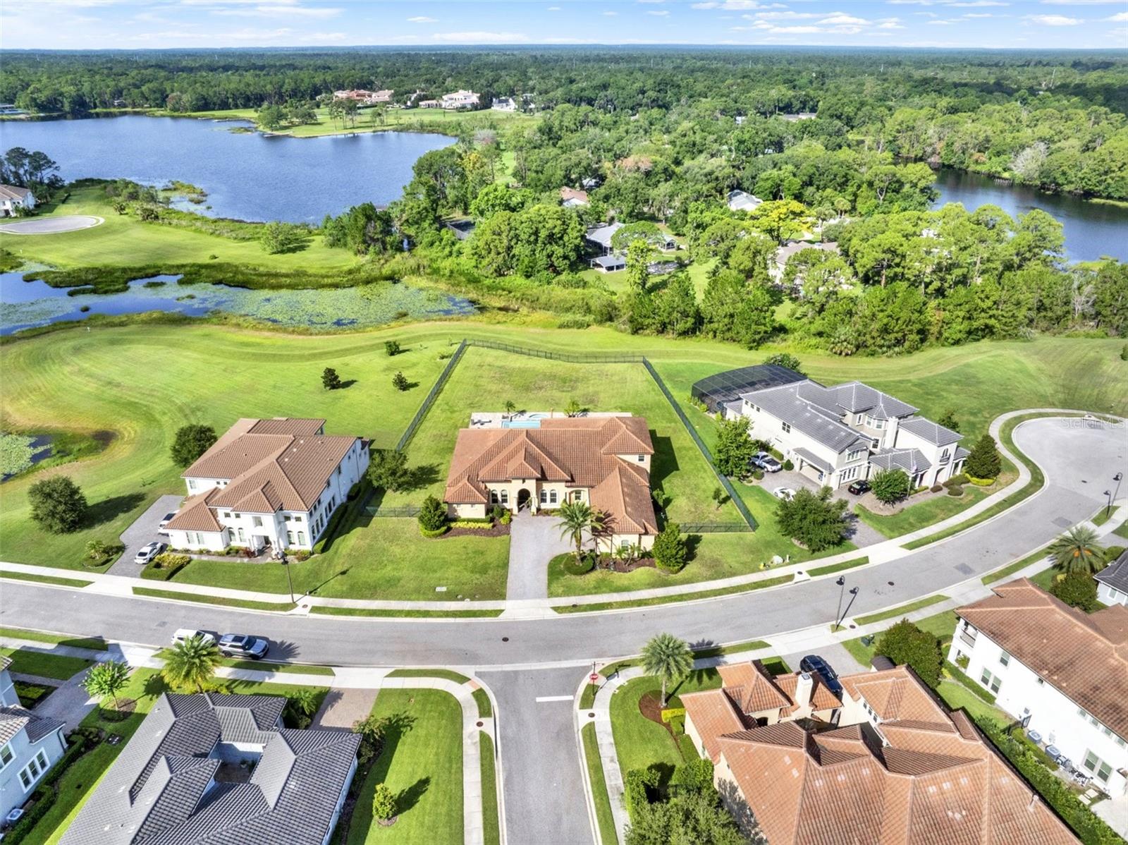 STEEPLE CHASE - Residential