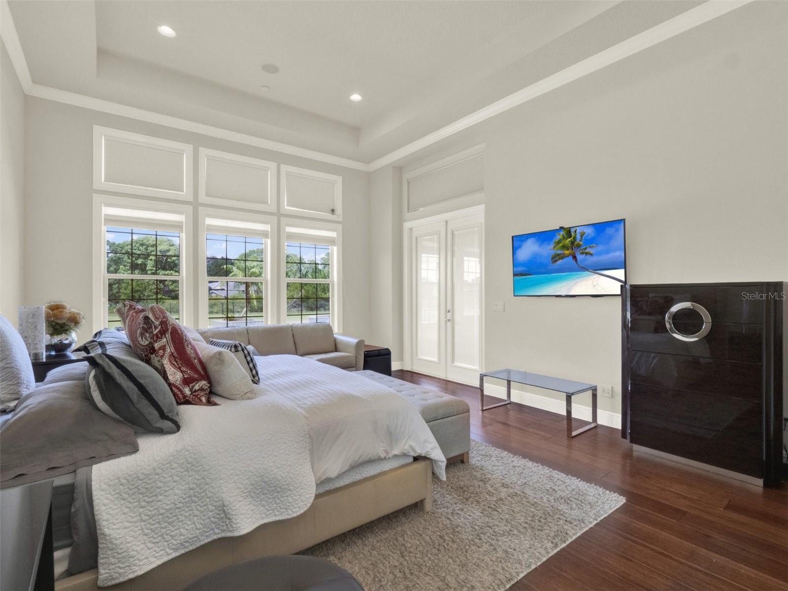 STEEPLE CHASE - Residential