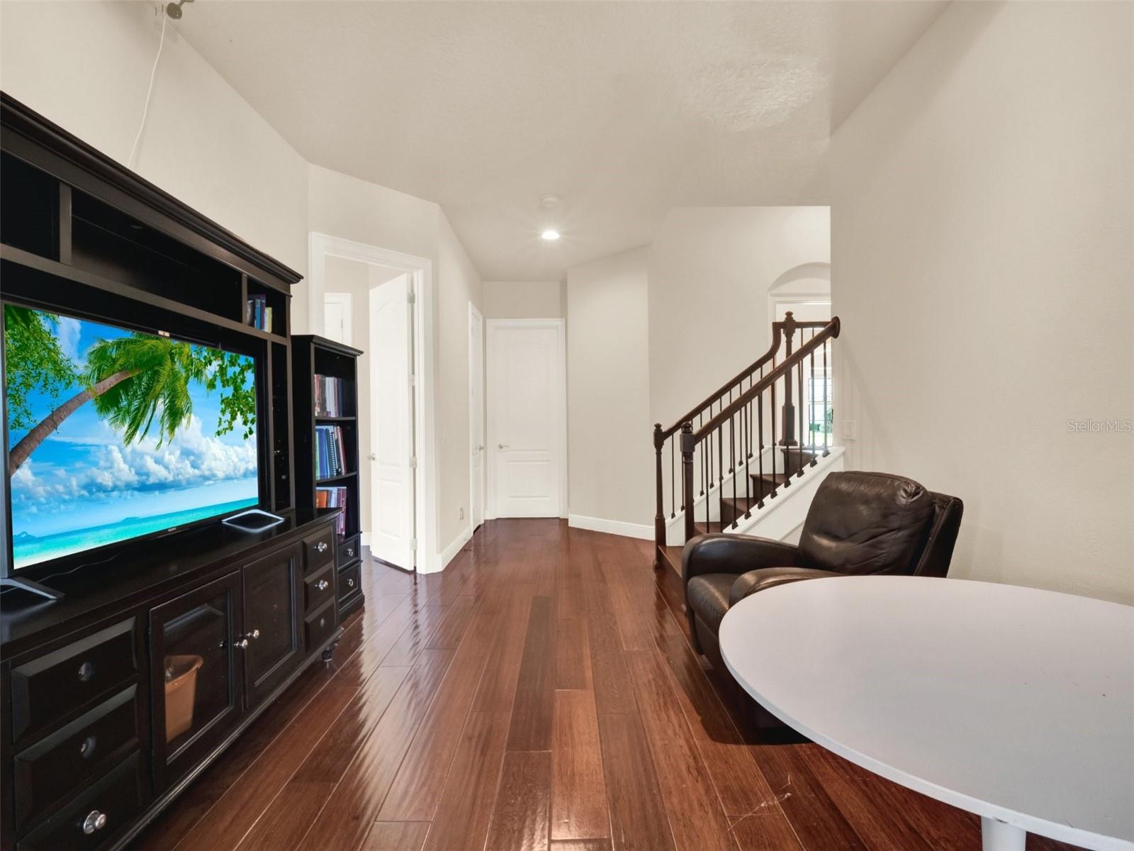 STEEPLE CHASE - Residential