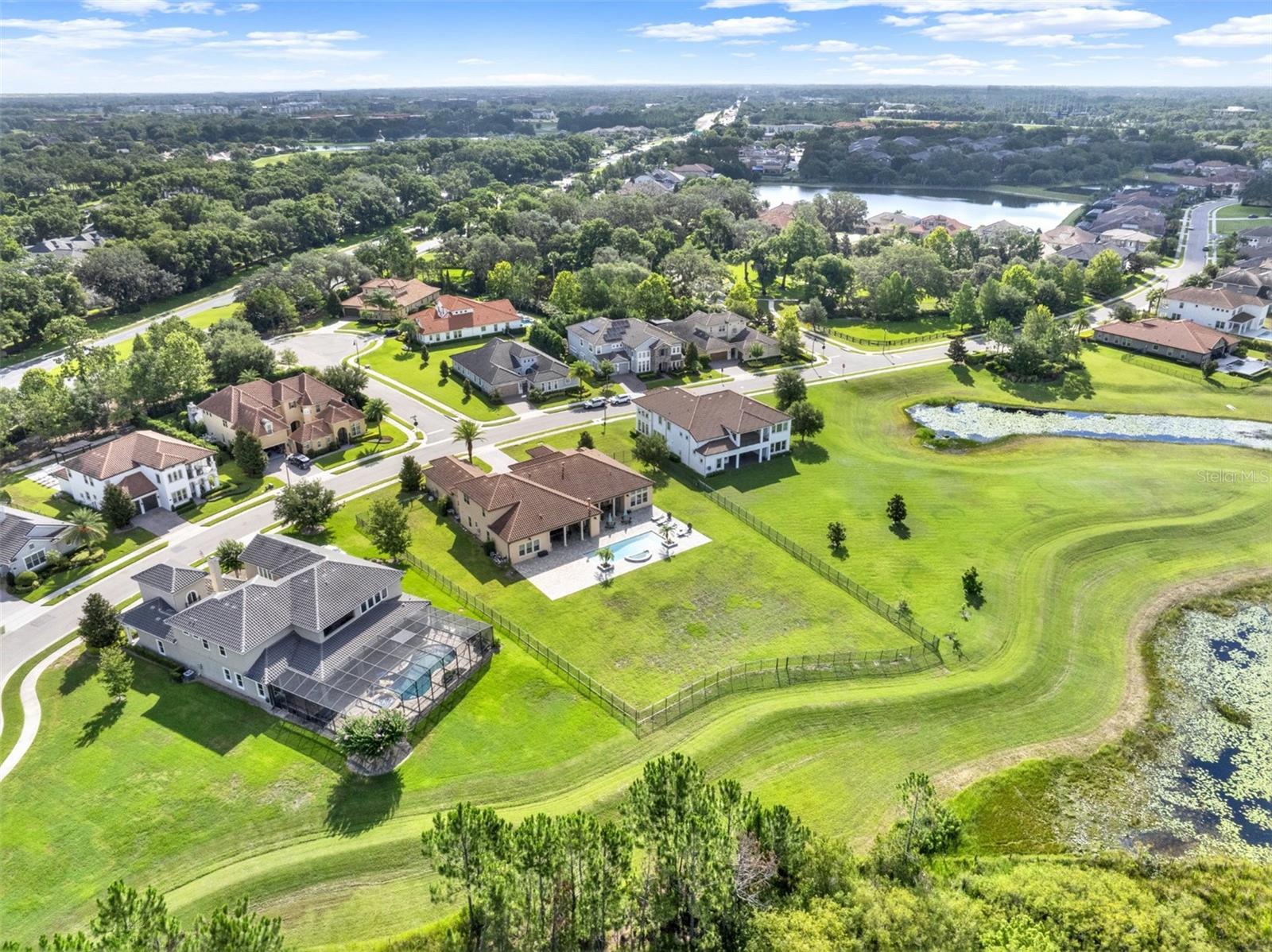 STEEPLE CHASE - Residential
