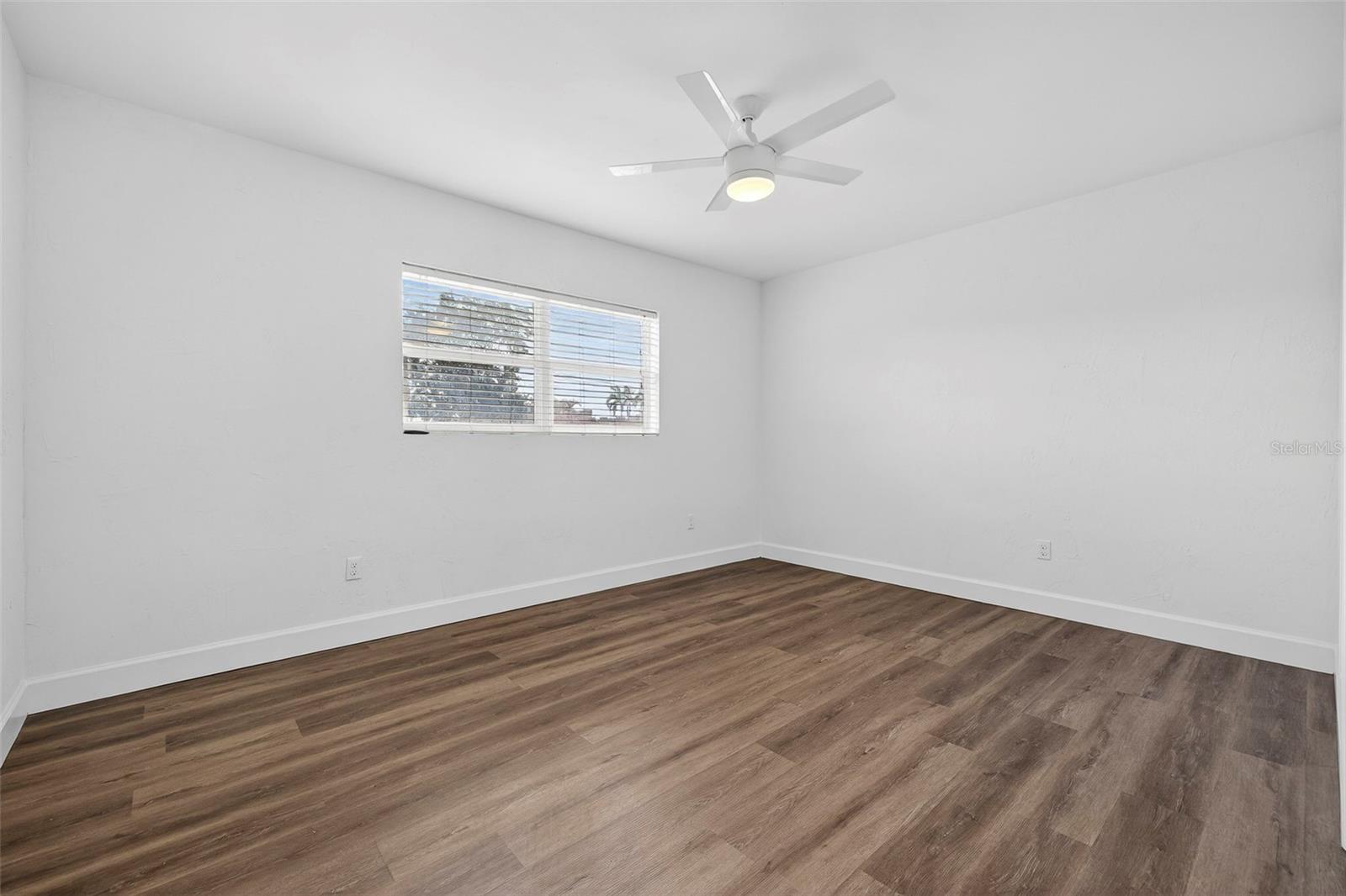 SUN-LIT SHORES - Residential