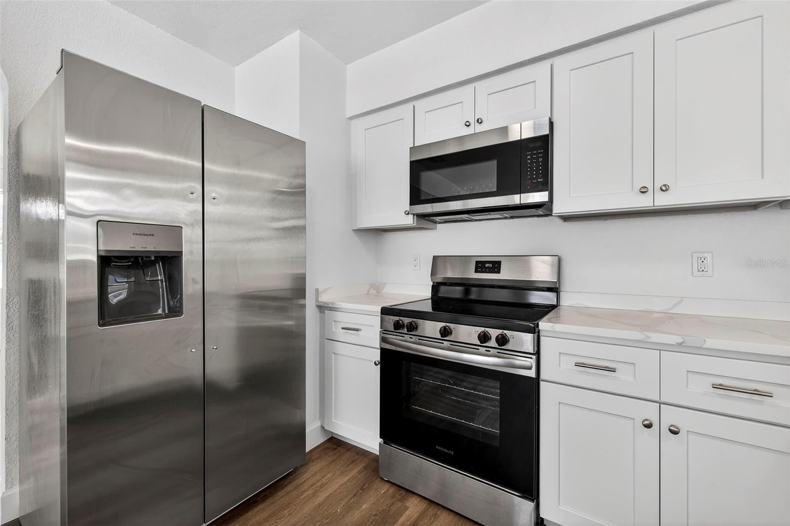 SUN-LIT SHORES - Residential