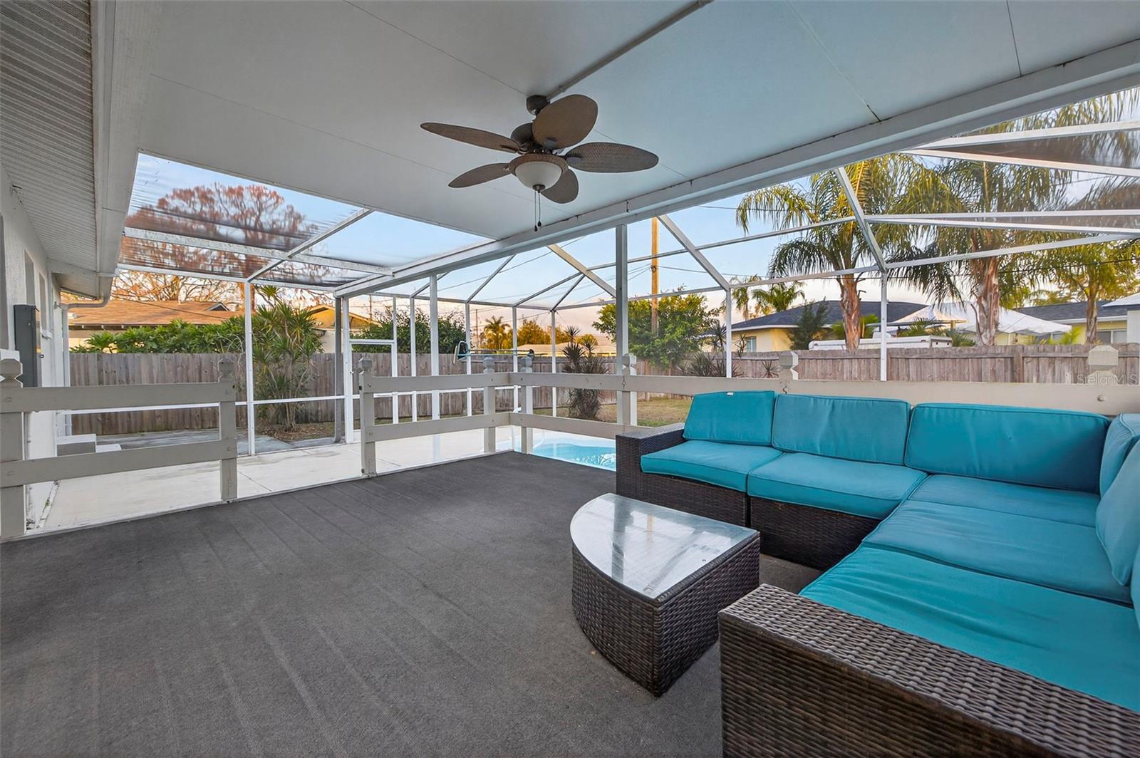 SUN-LIT SHORES - Residential