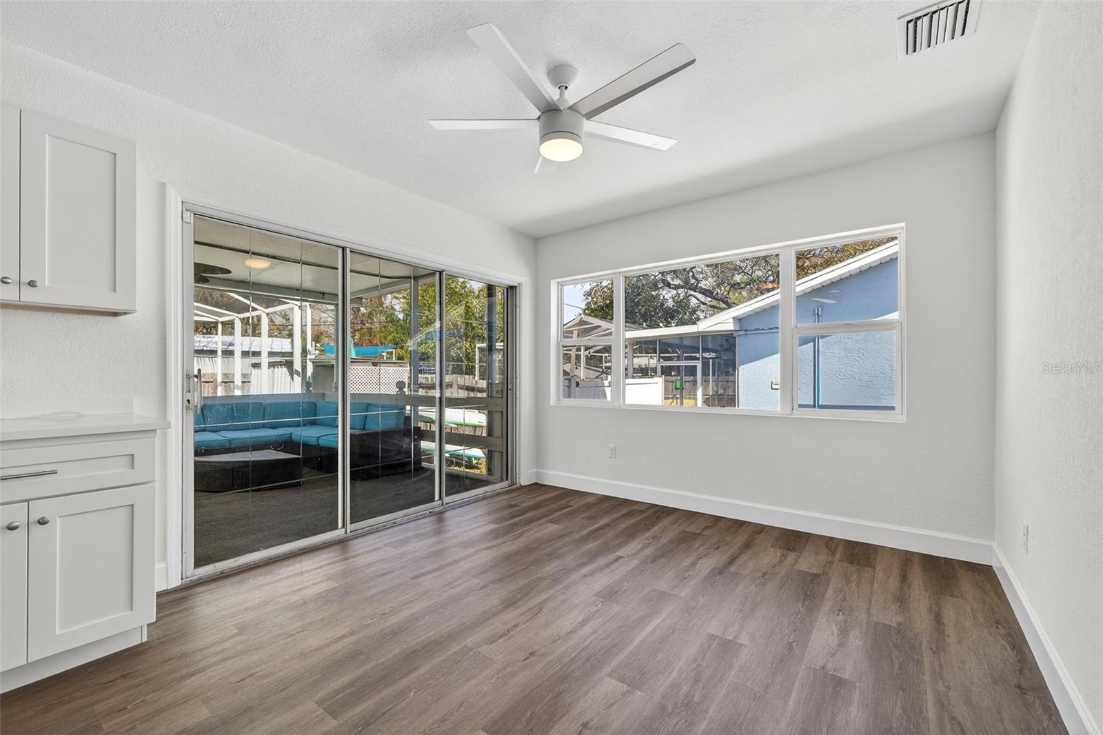 SUN-LIT SHORES - Residential