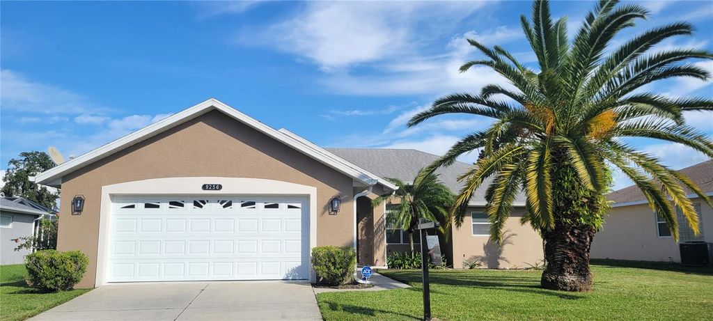 Photo of 9256 Water Hazard Drive, Hudson, FL 34667 (MLS # TB8425185)