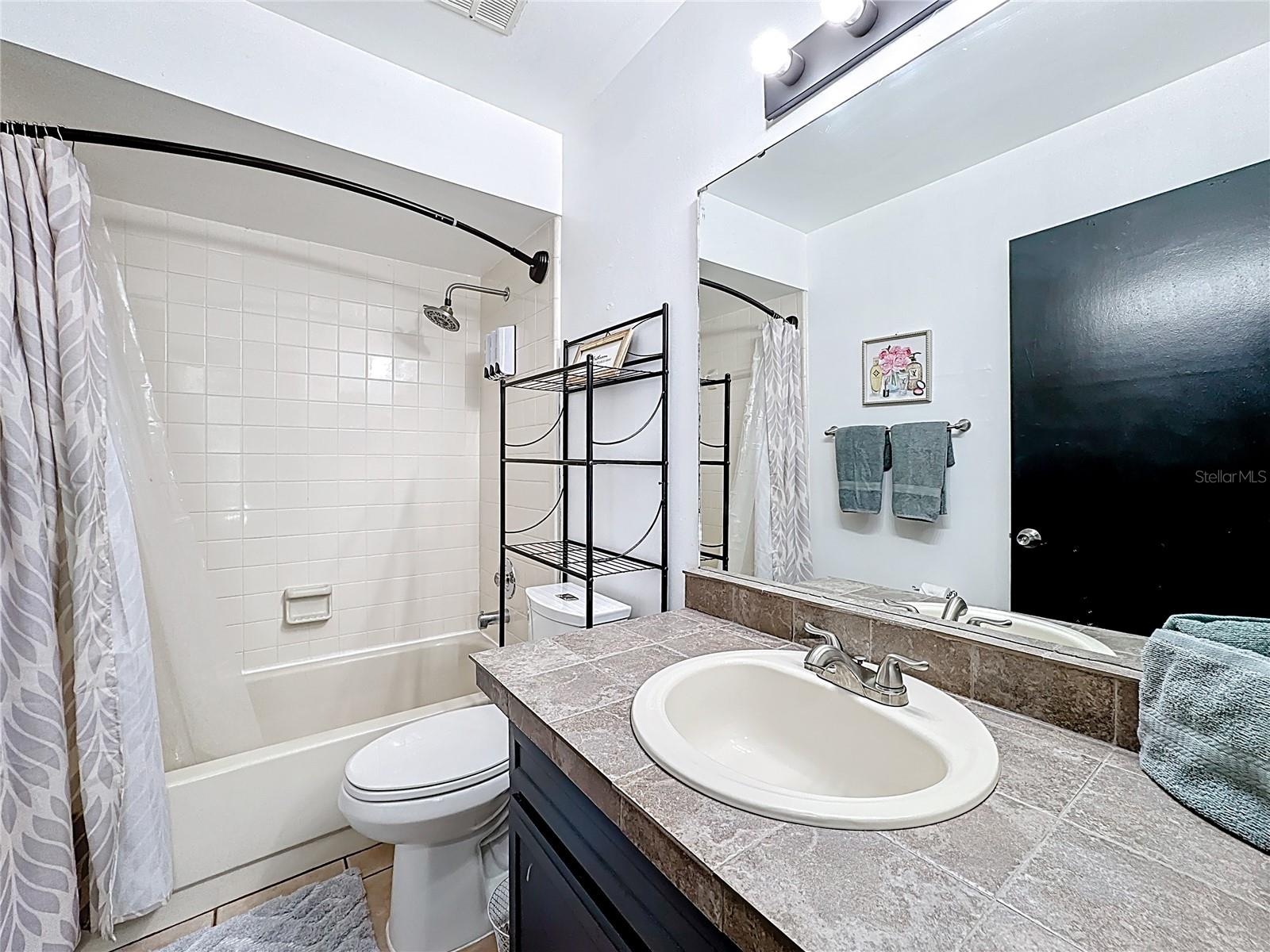 OAK HOLLOW PH 3 - Residential