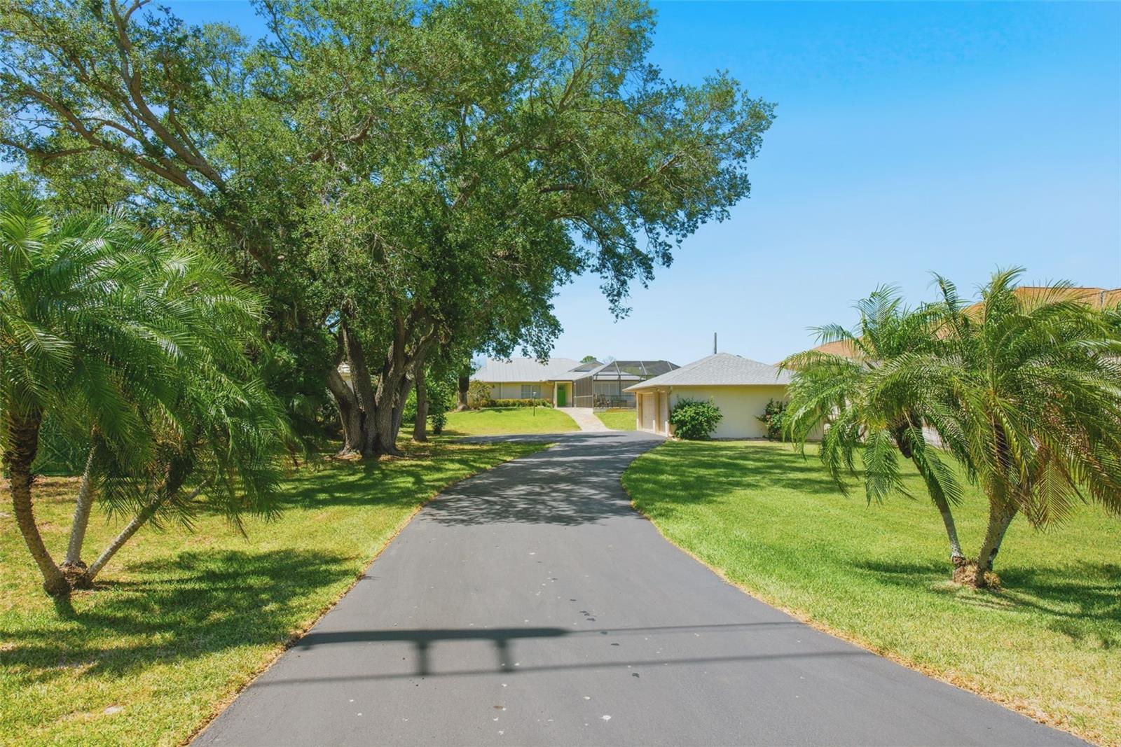 880 LEMON BAY DRIVE