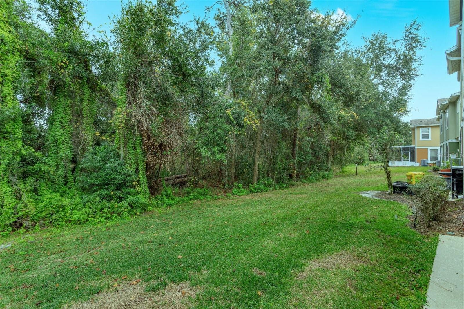 TUCKER OAKS - Residential Lease