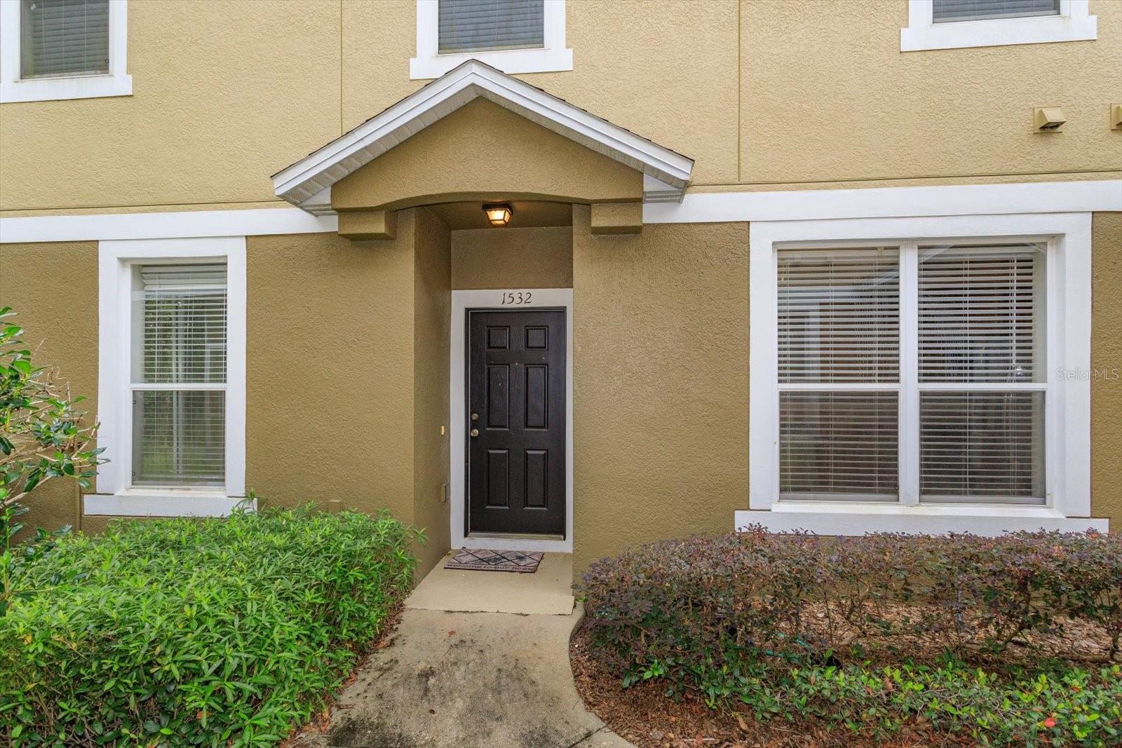 TUCKER OAKS - Residential Lease