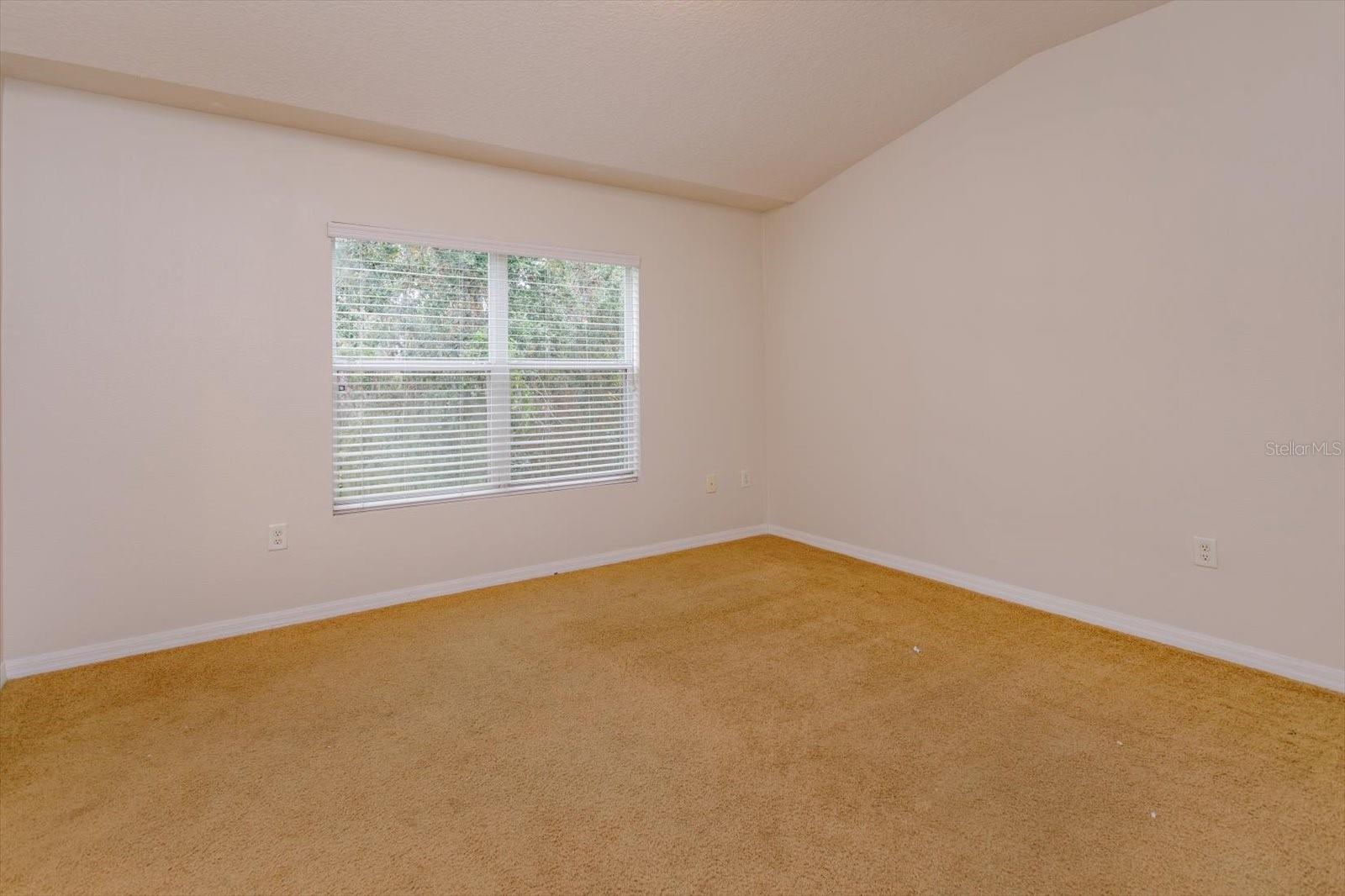 TUCKER OAKS - Residential Lease