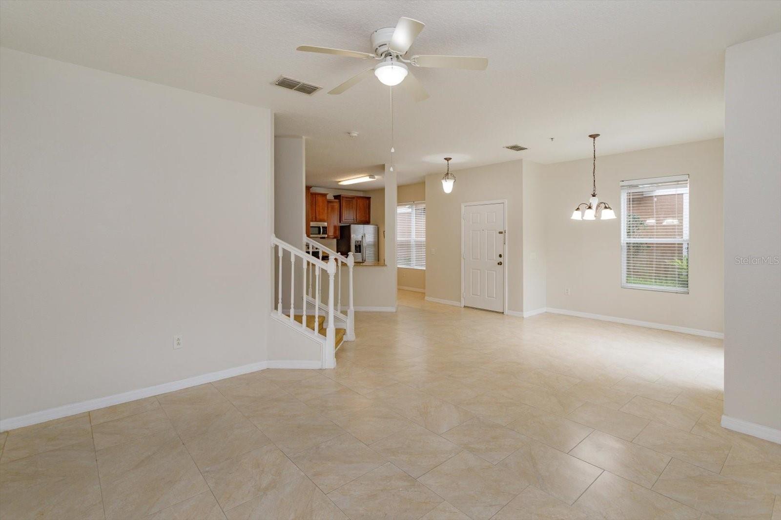 TUCKER OAKS - Residential Lease